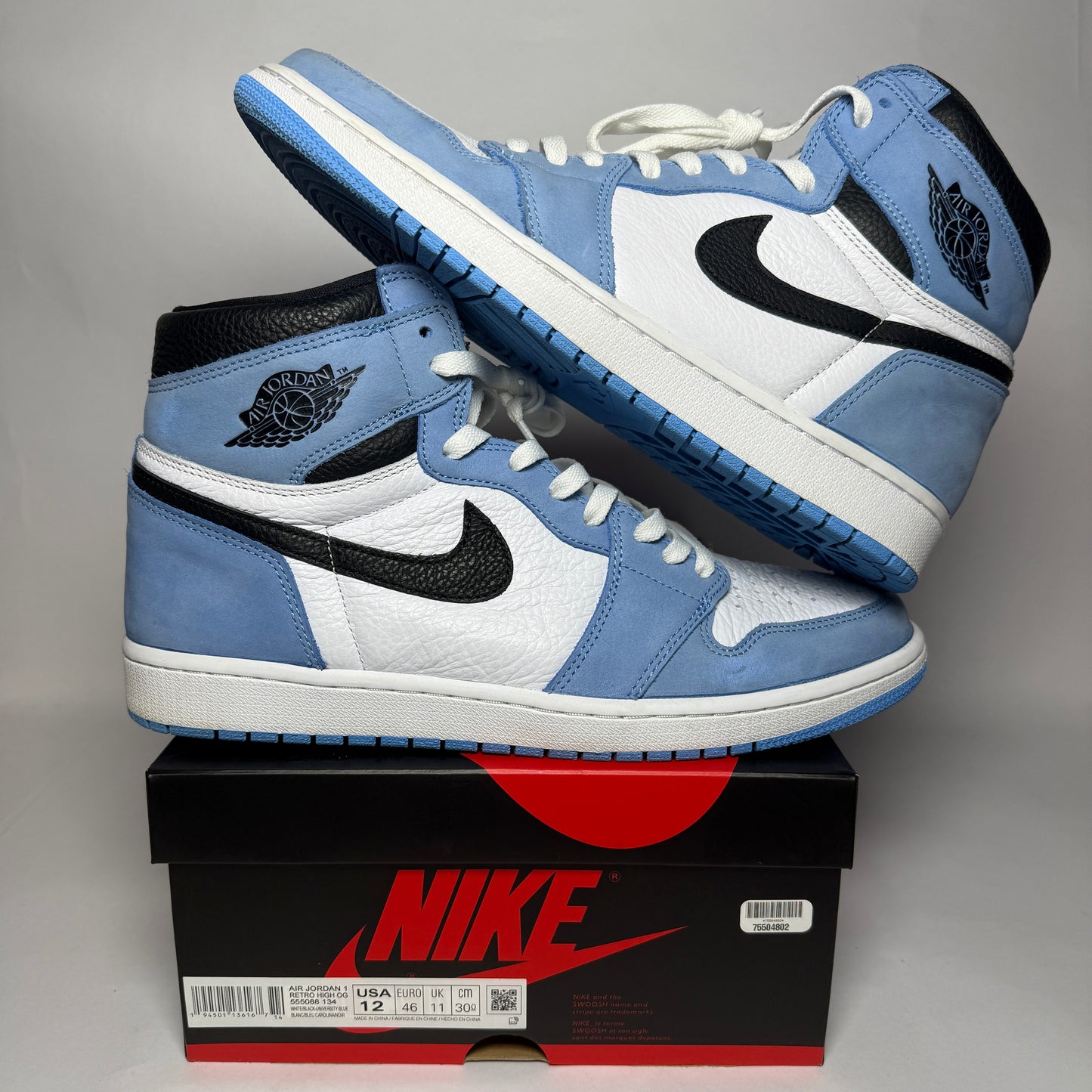 Air Jordan 1 High Retro OG UNC University Blue *pre-owned* (SIZE 12)