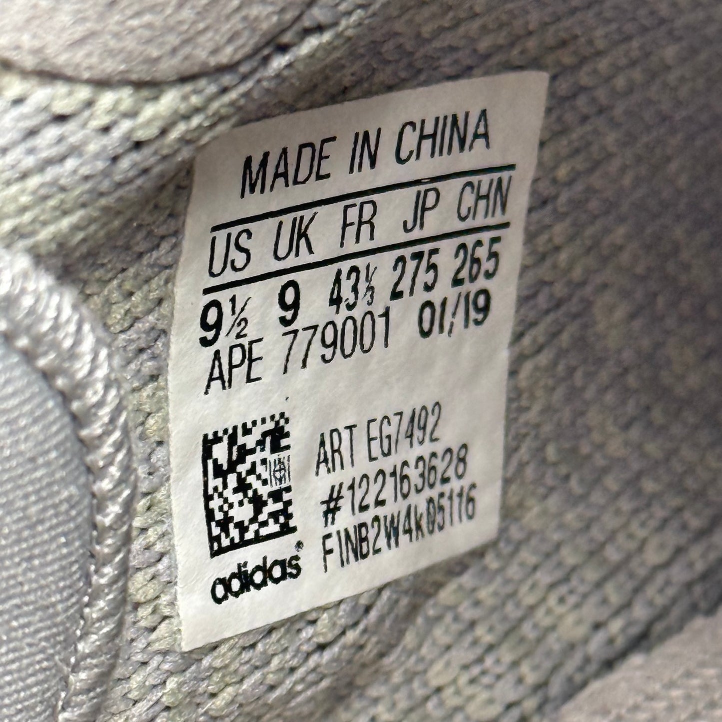 adidas Yeezy Boost 350 V2 True Form *pre-owned* SIZE 9.5