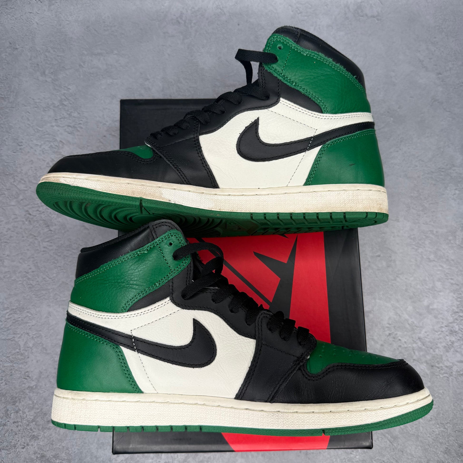 Jordan 1 Retro High Pine Green *pre-owned* SIZE 11