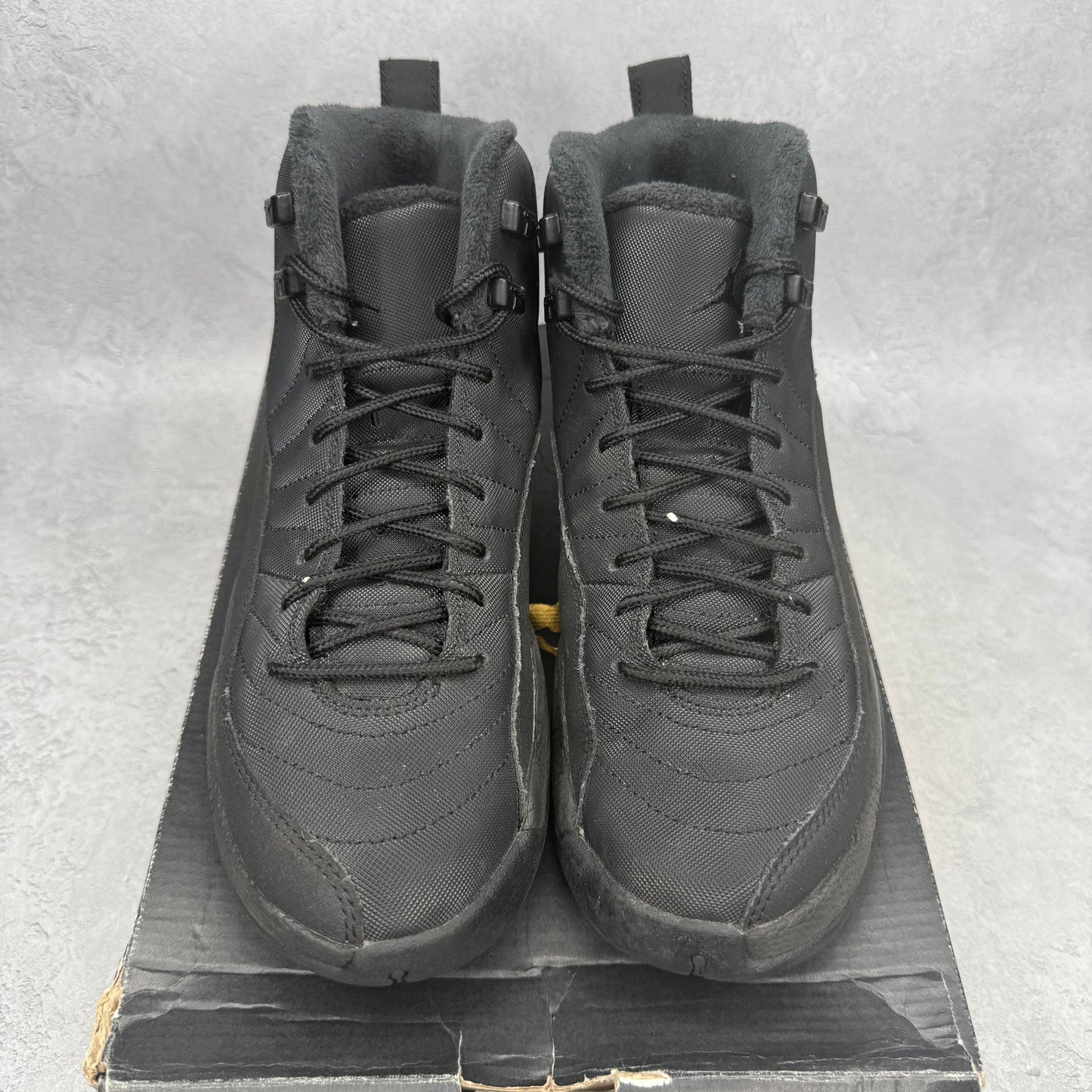 Jordan 12 Retro Winter Black (GS) *pre-owned* SIZE 7Y