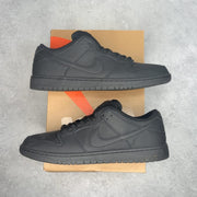 Nike SB Dunk Low Pro Triple Black 11 (Pre-Owned) - front