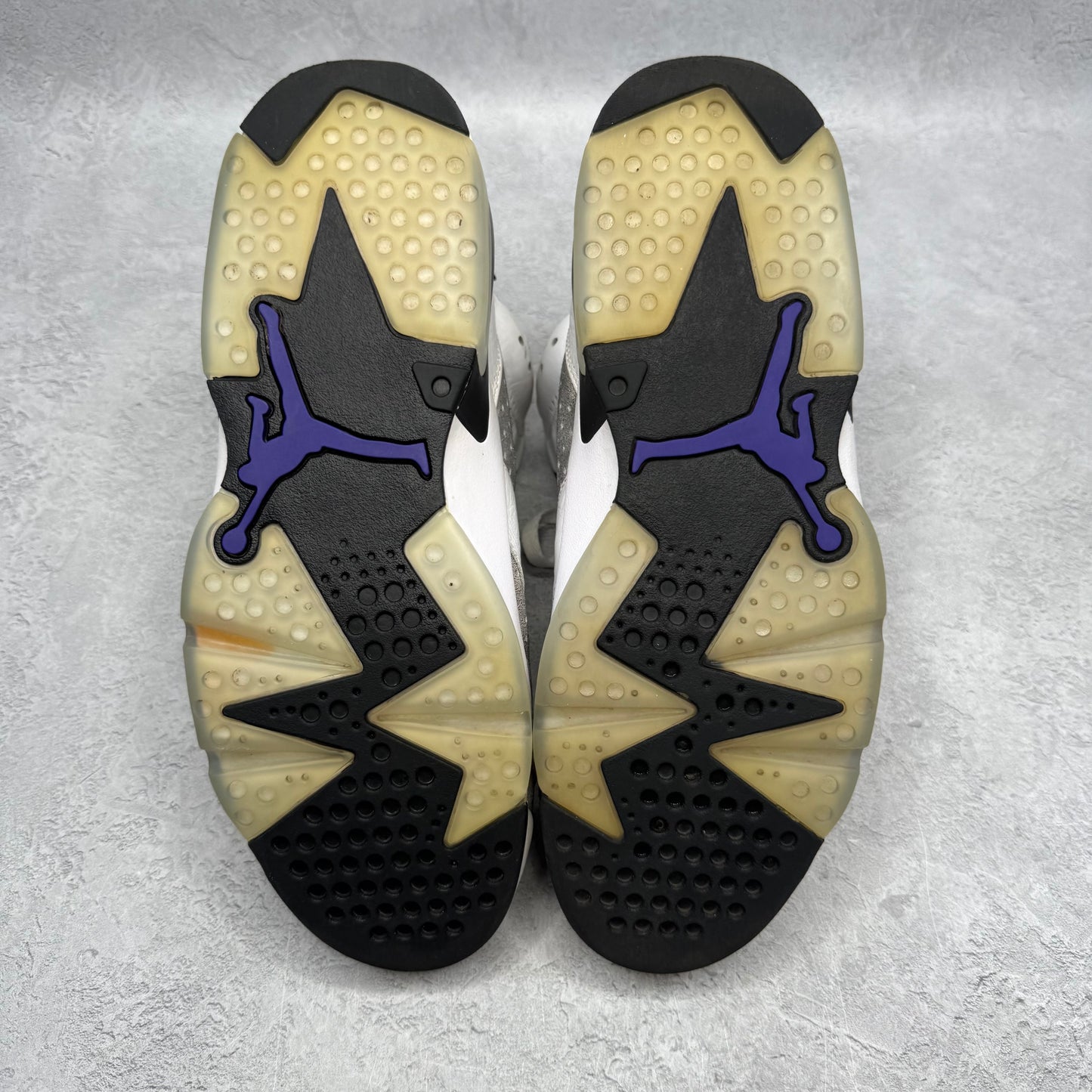 Jordan 6 Retro Flight Nostalgia *pre-owned* SIZE 10