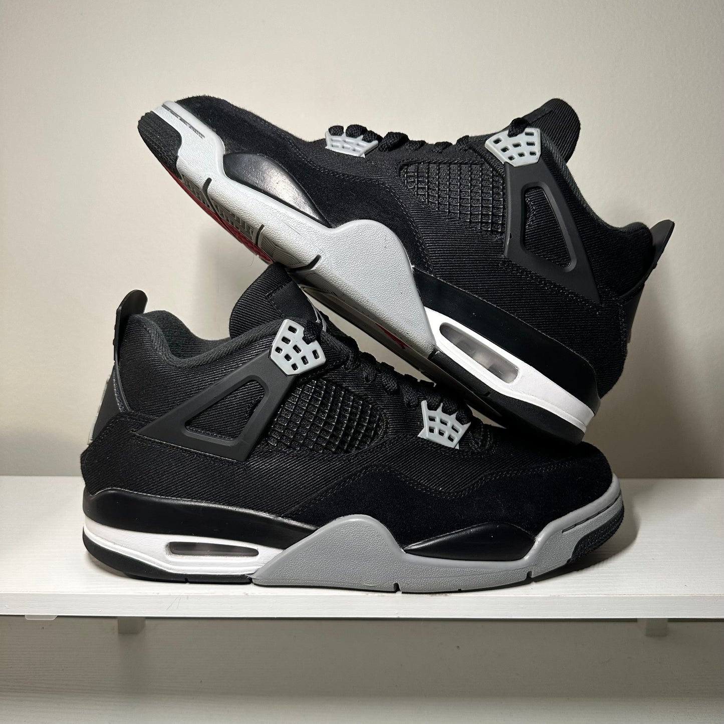 Jordan 4 Retro SE Black Canvas *pre-owned* (SIZE 9.5)