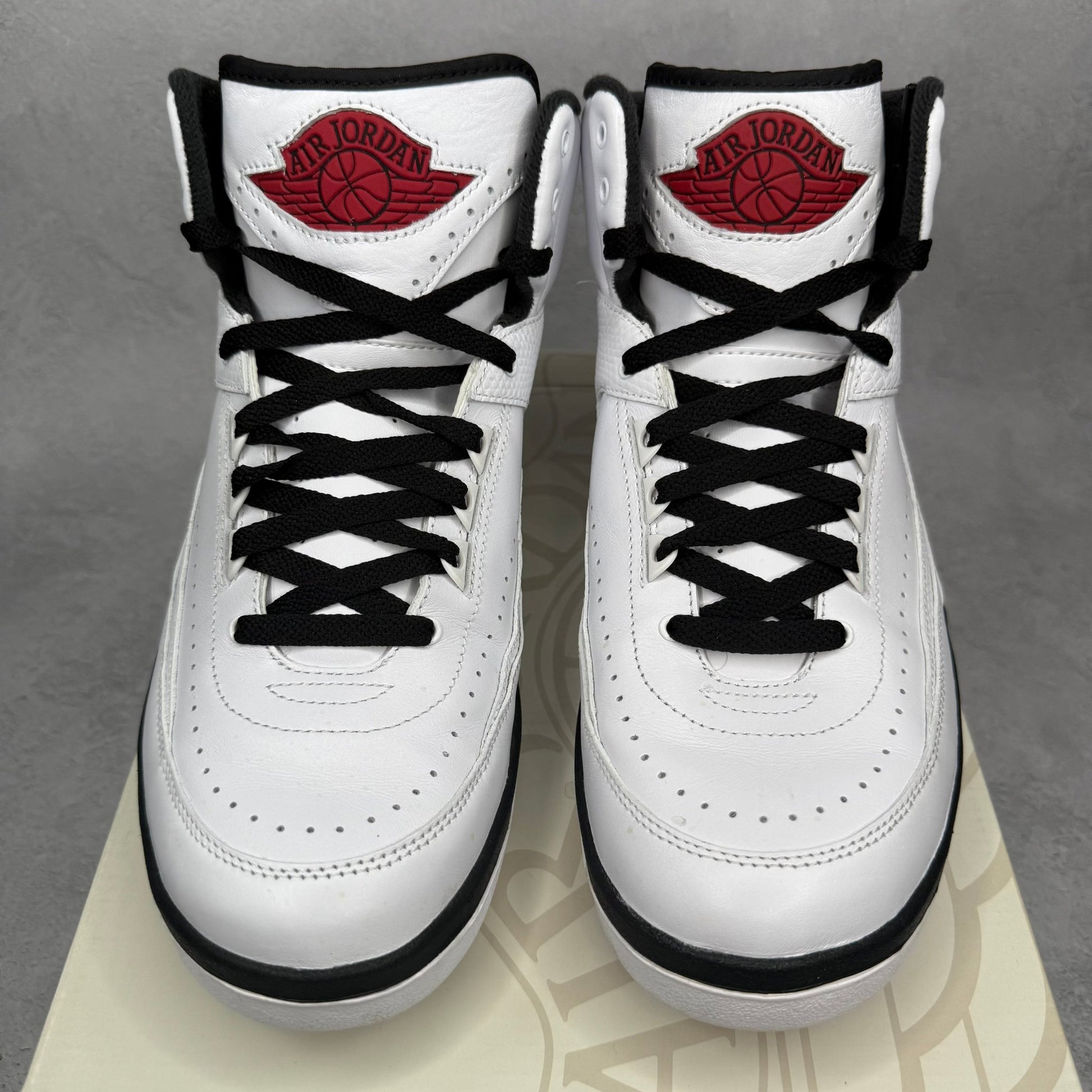 Jordan 2 Retro OG Chicago (2022) *pre - owned* SIZE 9.5 - Kicks Collective PA - Jordan - DX2454 - 106 - Men's Shoes - 9.5M/11W - Pre - Owned