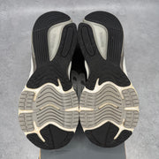 New Balance 990 Black *pre-owned* SIZE 7
