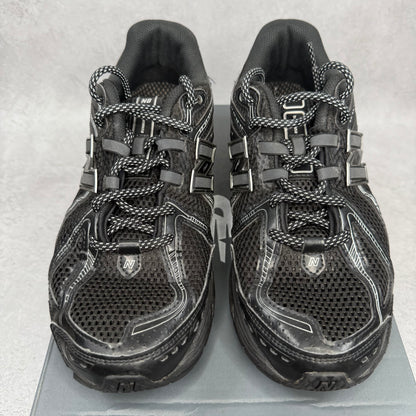 New Balance 1906R Black Metallic Silver *pre-owned* SIZE 8.5