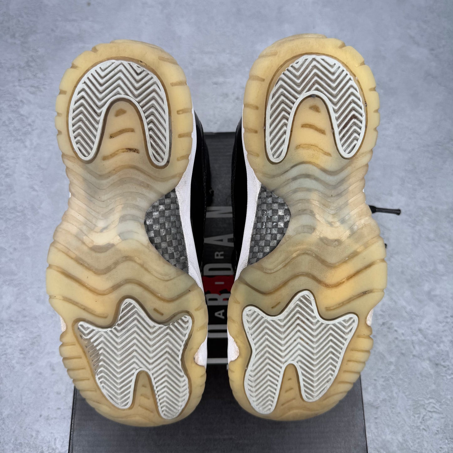 Jordan 11 Retro Jubilee (GS) *pre-owned* SIZE 5Y