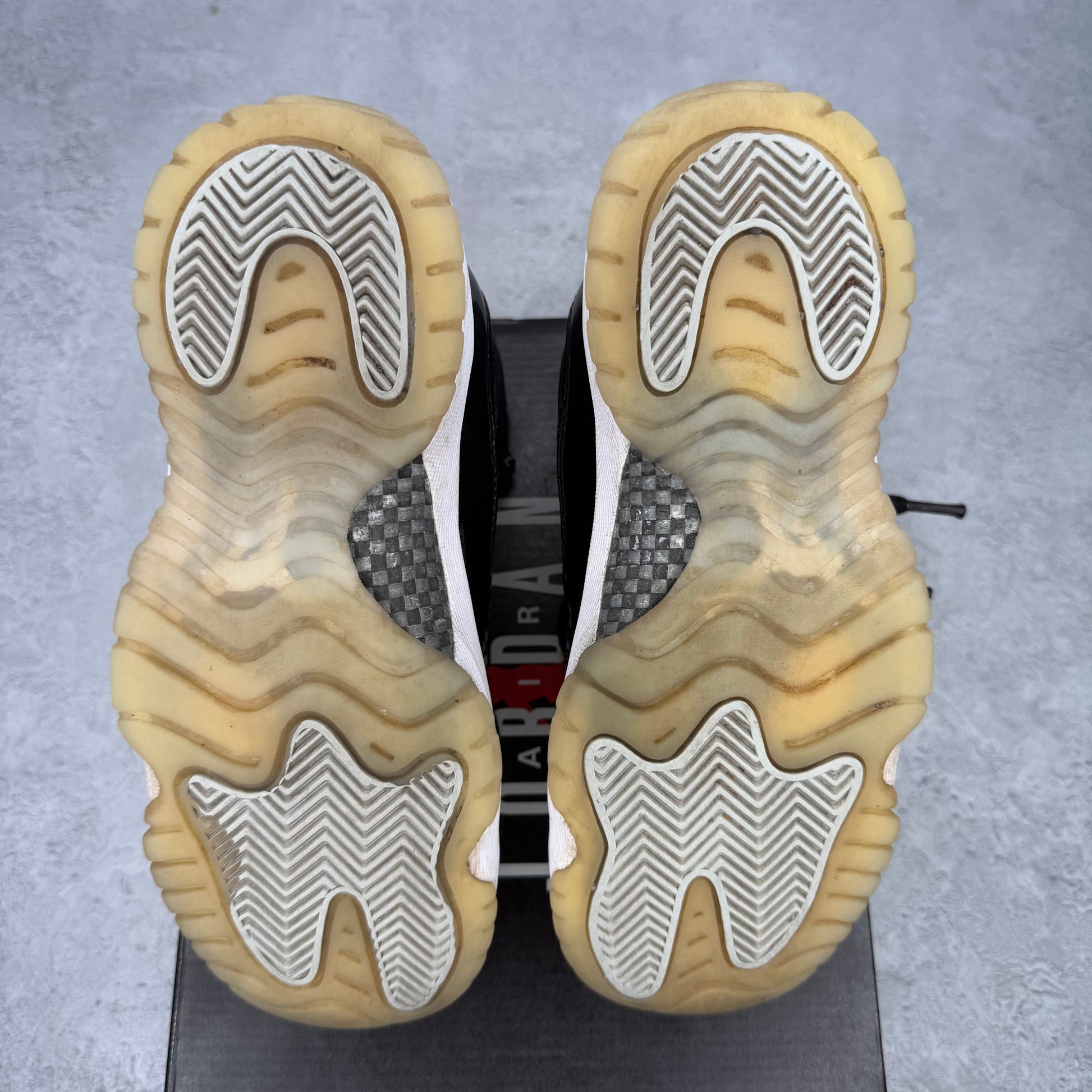 Jordan 11 Retro Jubilee (GS) *pre-owned* SIZE 5Y