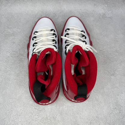 Jordan 9 Retro White Gym Red *pre-owned* SIZE 9