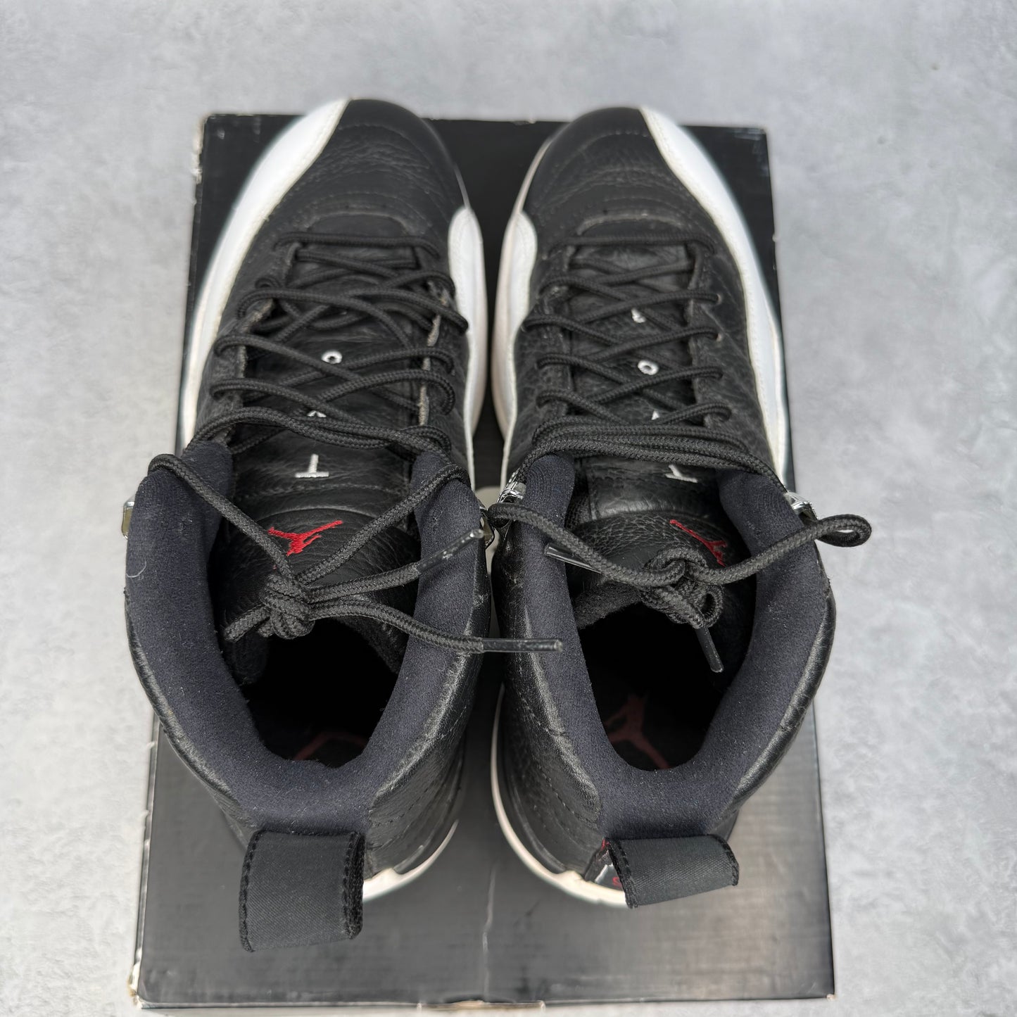 Jordan 12 Retro Playoffs (2012) *pre-owned* SIZE 8.5