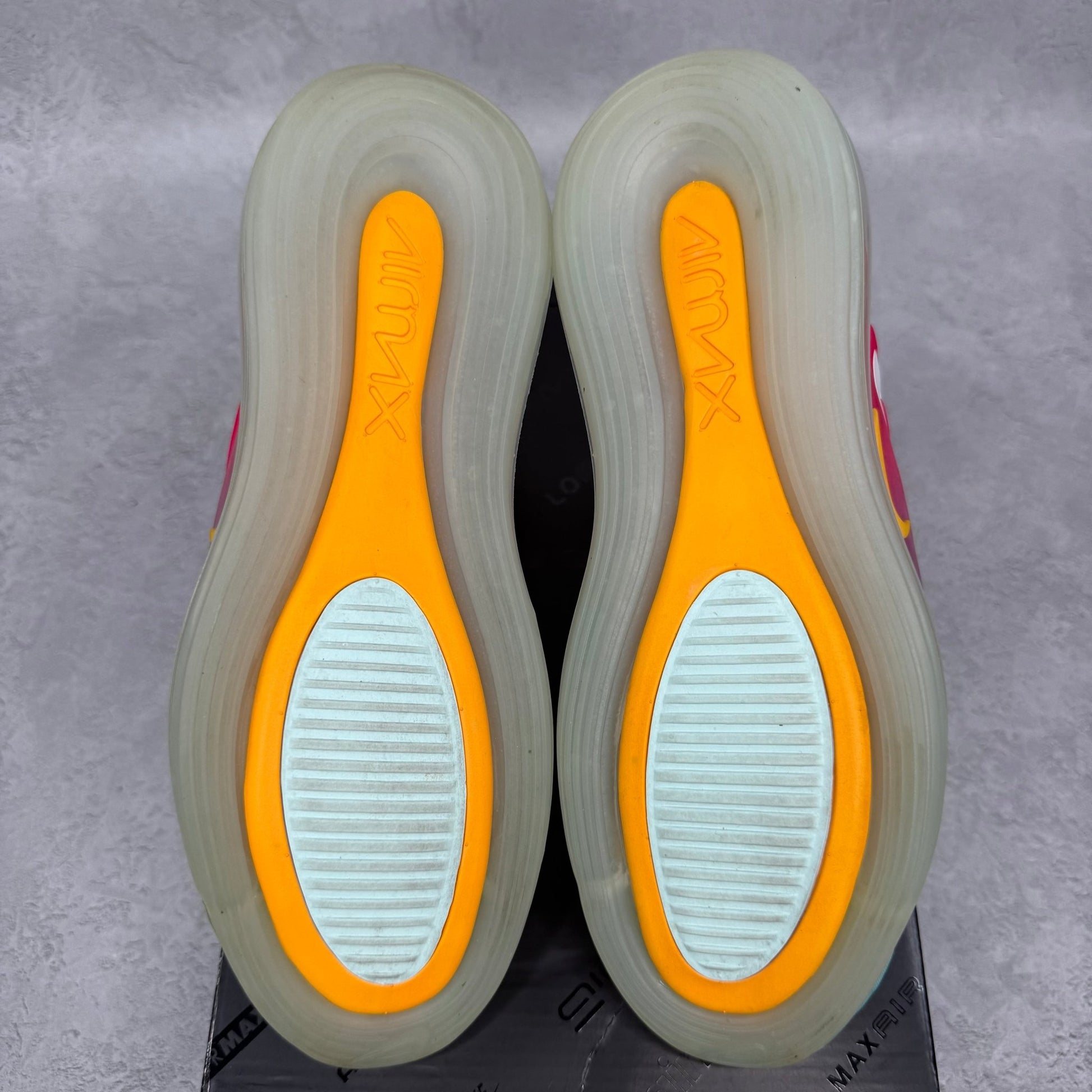 Nike Air Max 720 Teal Tint W *pre - owned* SIZE 7.5W - Kicks Collective PA - Nike - CJ0567 - 300 - Women's Shoes - 6M/7.5W - Pre - Owned