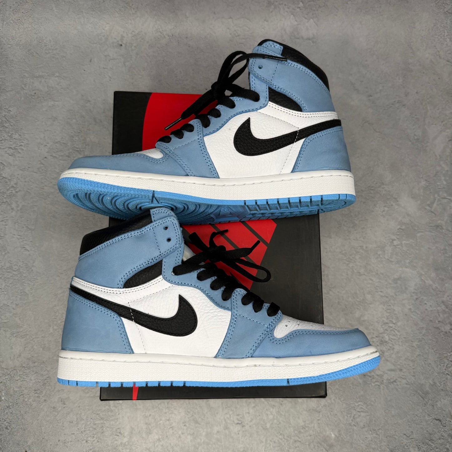 Jordan 1 Retro High OG University Blue *pre - owned* SIZE 8 - Kicks Collective PA - Jordan - 555088-134 - Men's Shoes - 8M/9.5W - Pre - Owned