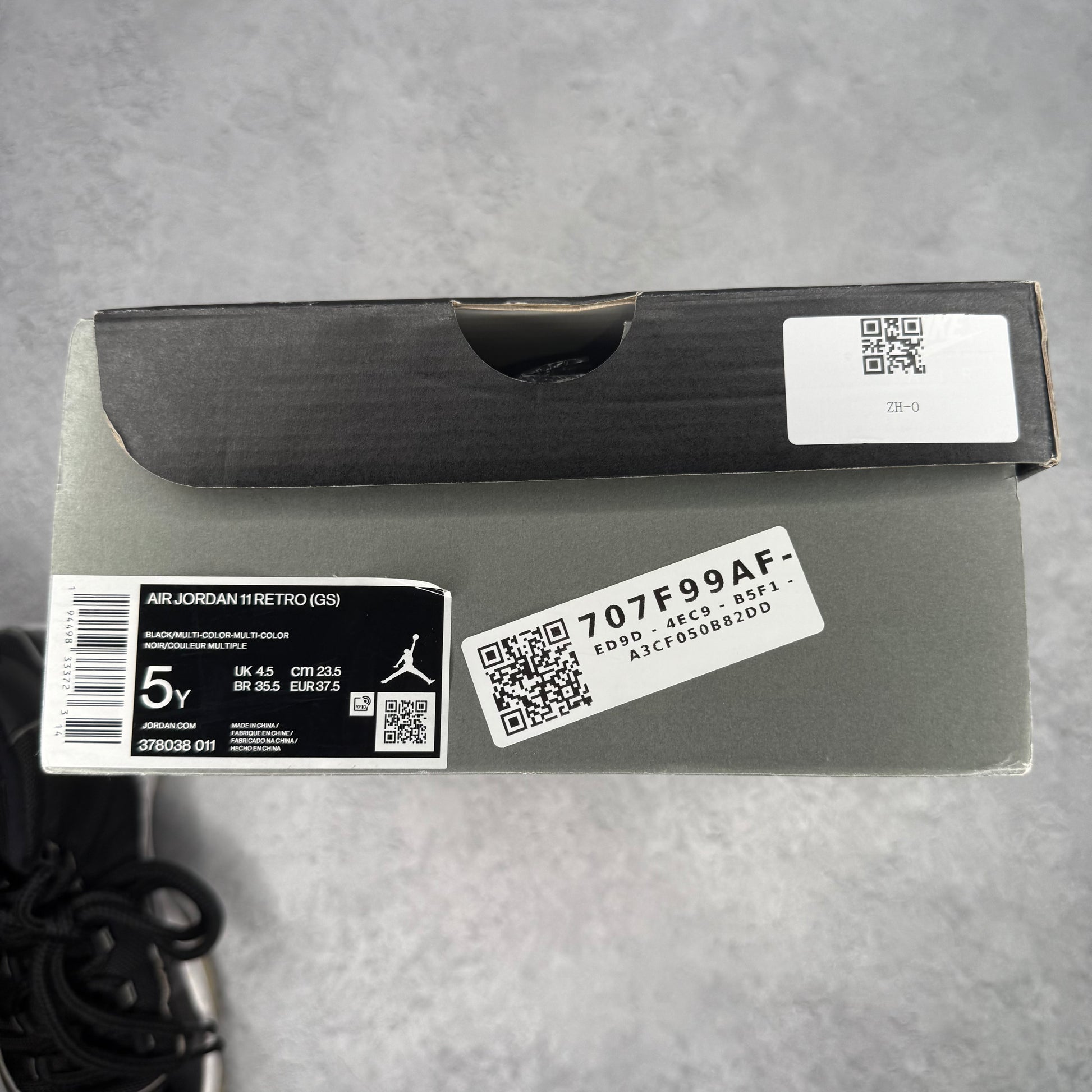 Jordan 11 Retro Jubilee (GS) *pre-owned* SIZE 5Y