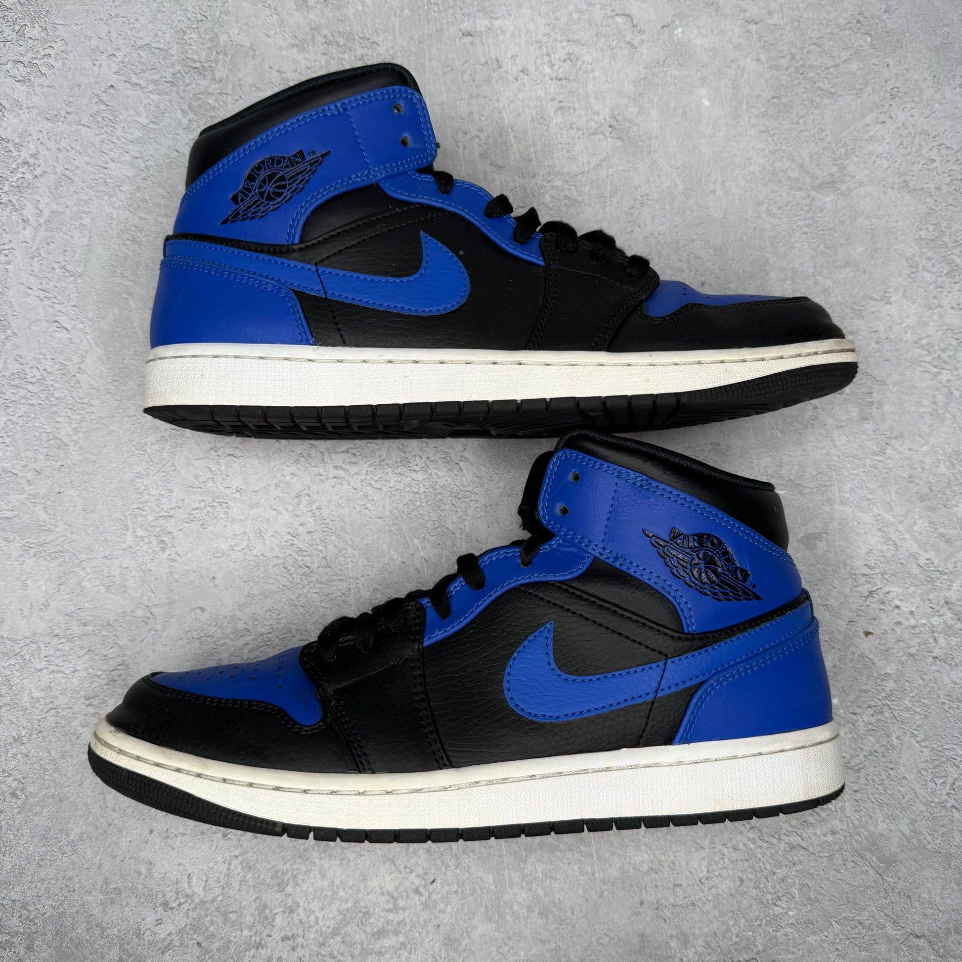 Jordan 1 Mid Hyper Royal Tumbled Leather *pre - owned* SIZE 10.5 - Kicks Collective PA - Jordan - 554724-077 - Men's Shoes - 10.5M/12W - Pre - Owned - No Box