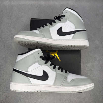 Jordan 1 Mid Light Smoke Grey *pre-owned* SIZE 13