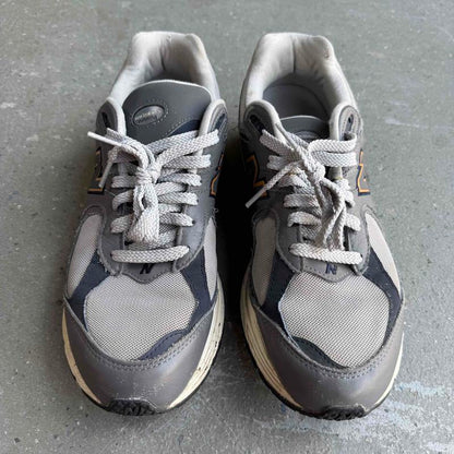 New Balance 2002R Castlerock *pre-owned* SIZE 10.5