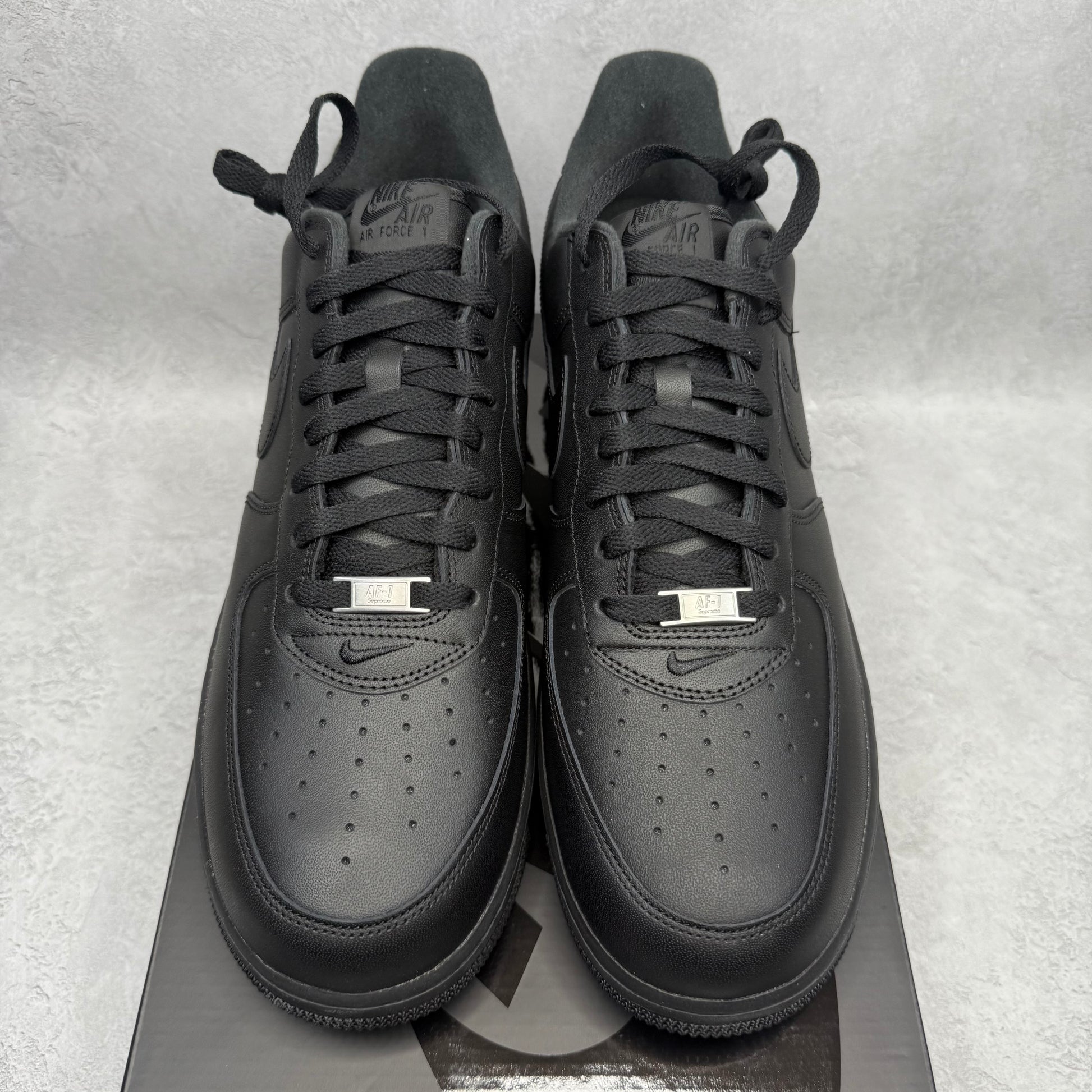 Nike Air Force 1 Low Supreme Black