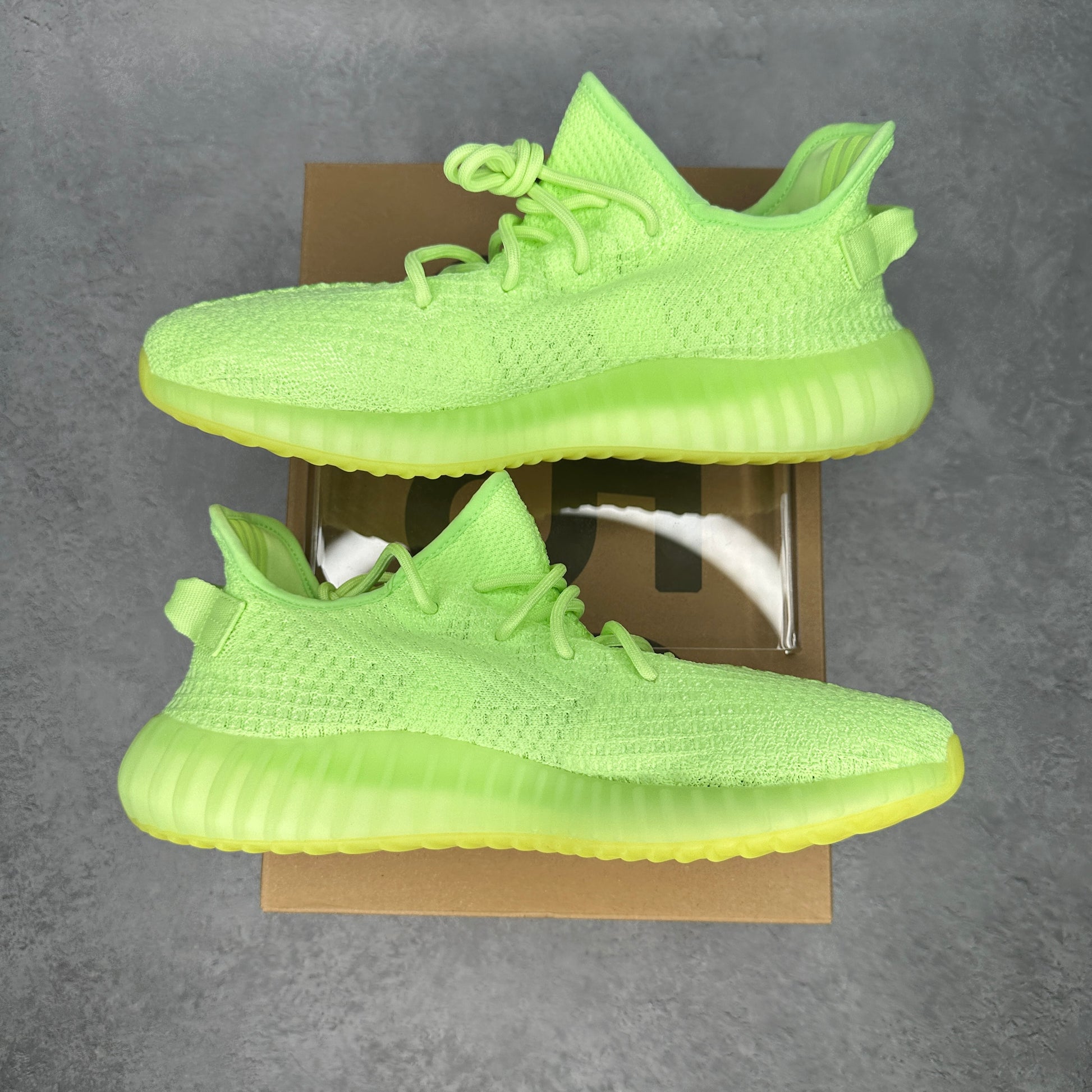 adidas Yeezy Boost 350 V2 Glow VNDS *pre-owned* SIZE 12