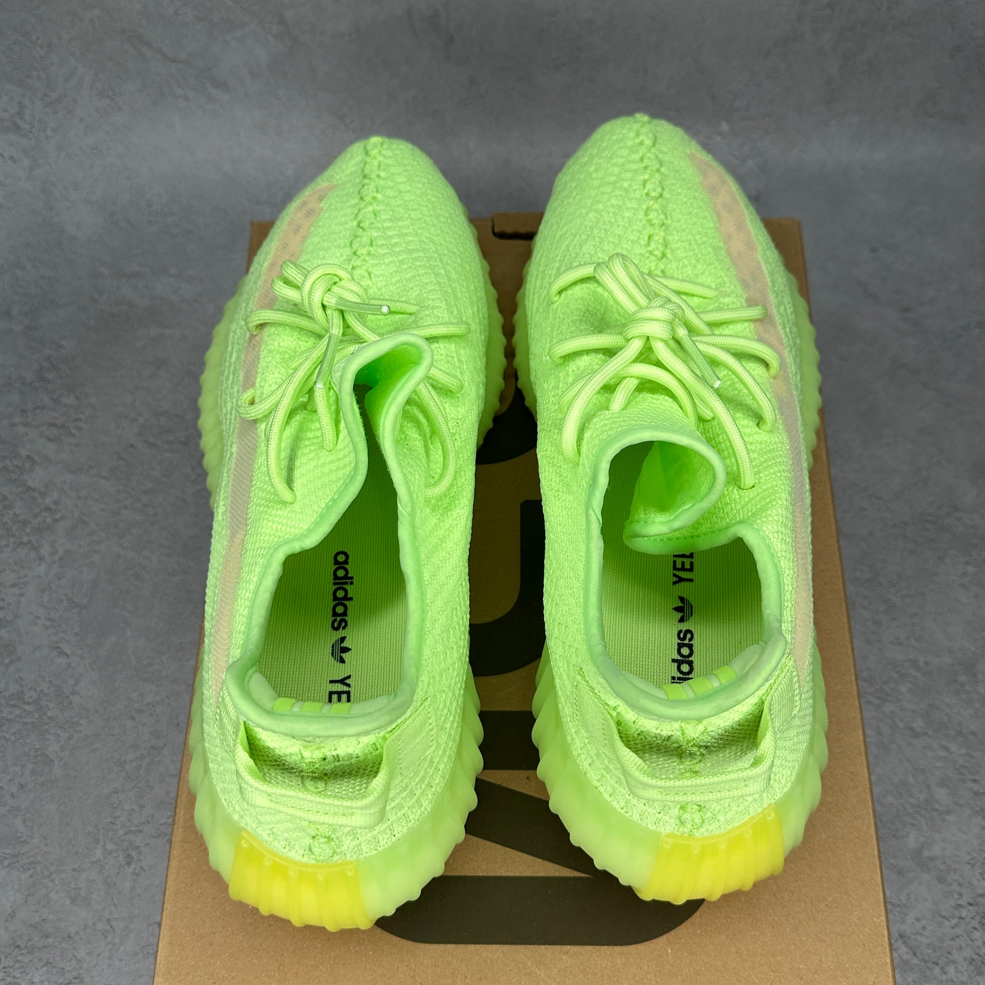 adidas Yeezy Boost 350 V2 Glow VNDS *pre-owned* SIZE 12