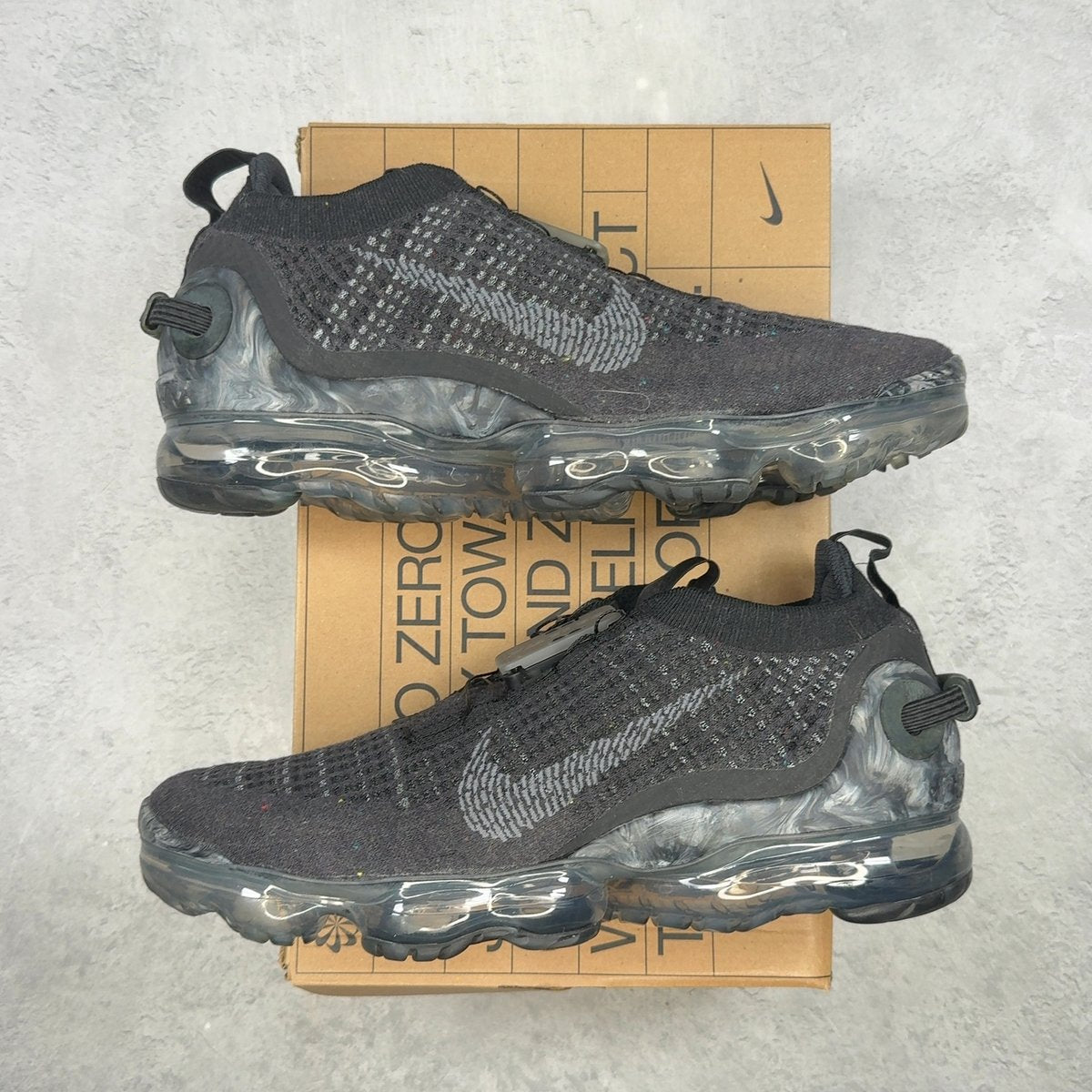 Nike Air VaporMax 2020 Flyknit Black Dark Grey 9.5 (Pre-Owned) - Kicks Collective PA - Nike - CJ6740-002-9.5-PO-2 - Pre-Owned Sneakers - 9.5