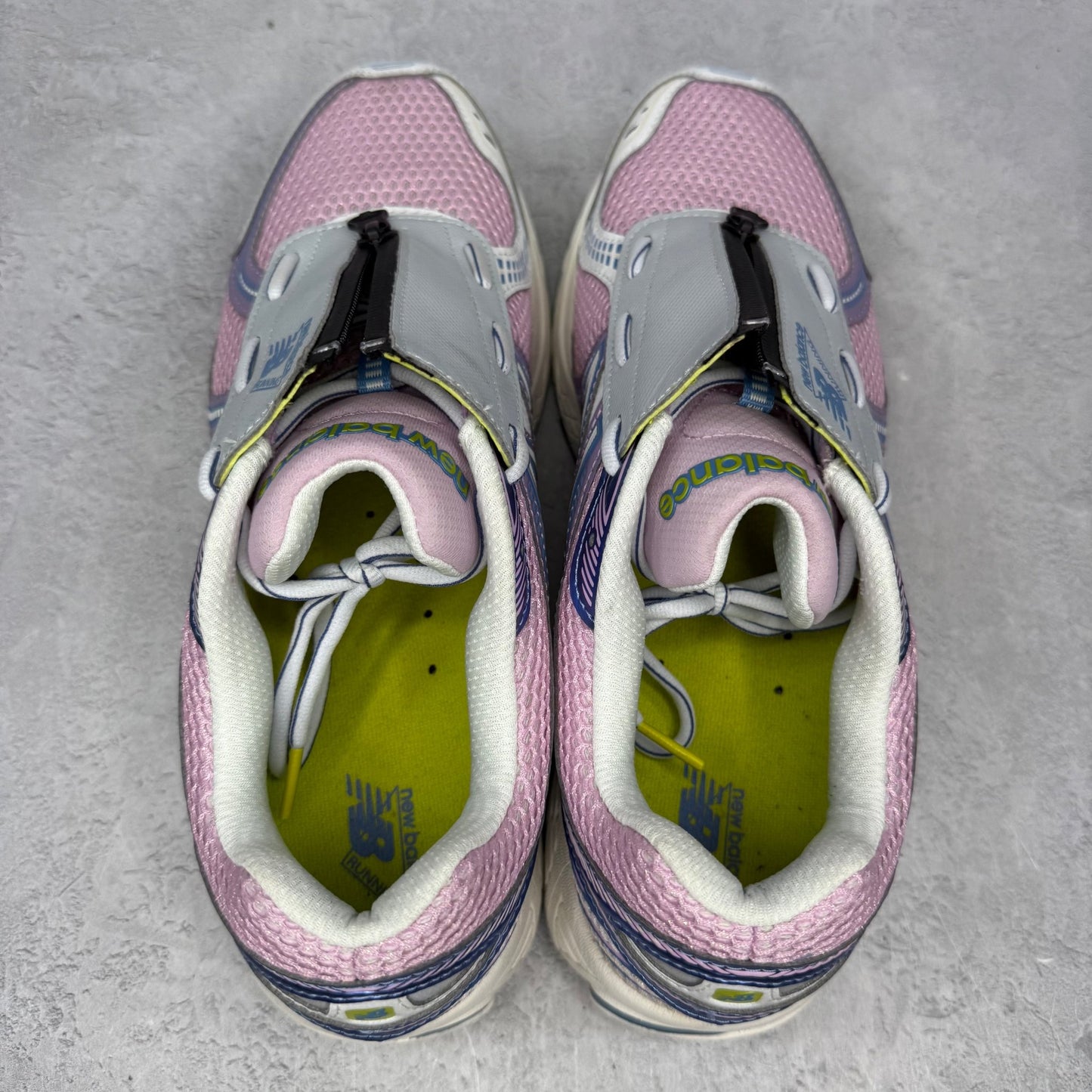 New Balance 860v2 Up There Blossom Pink VNDS *pre - owned* SIZE 10.5 - Kicks Collective PA - New Balance - ML860UT2 - Men's Shoes - 10.5M/12W - Pre - Owned