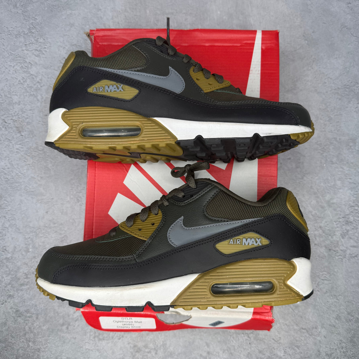 Nike Air Max 90 Cargo Khaki *pre-owned* SIZE 9