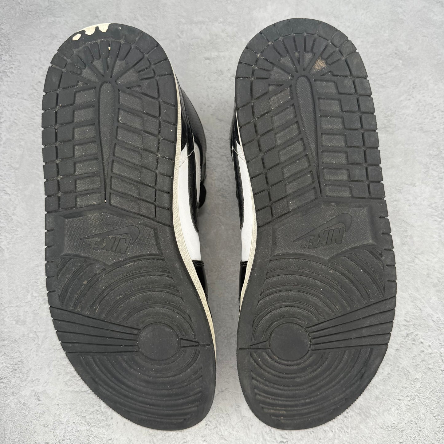 Jordan 1 Mid Carbon Fiber *pre-owned* SIZE 11