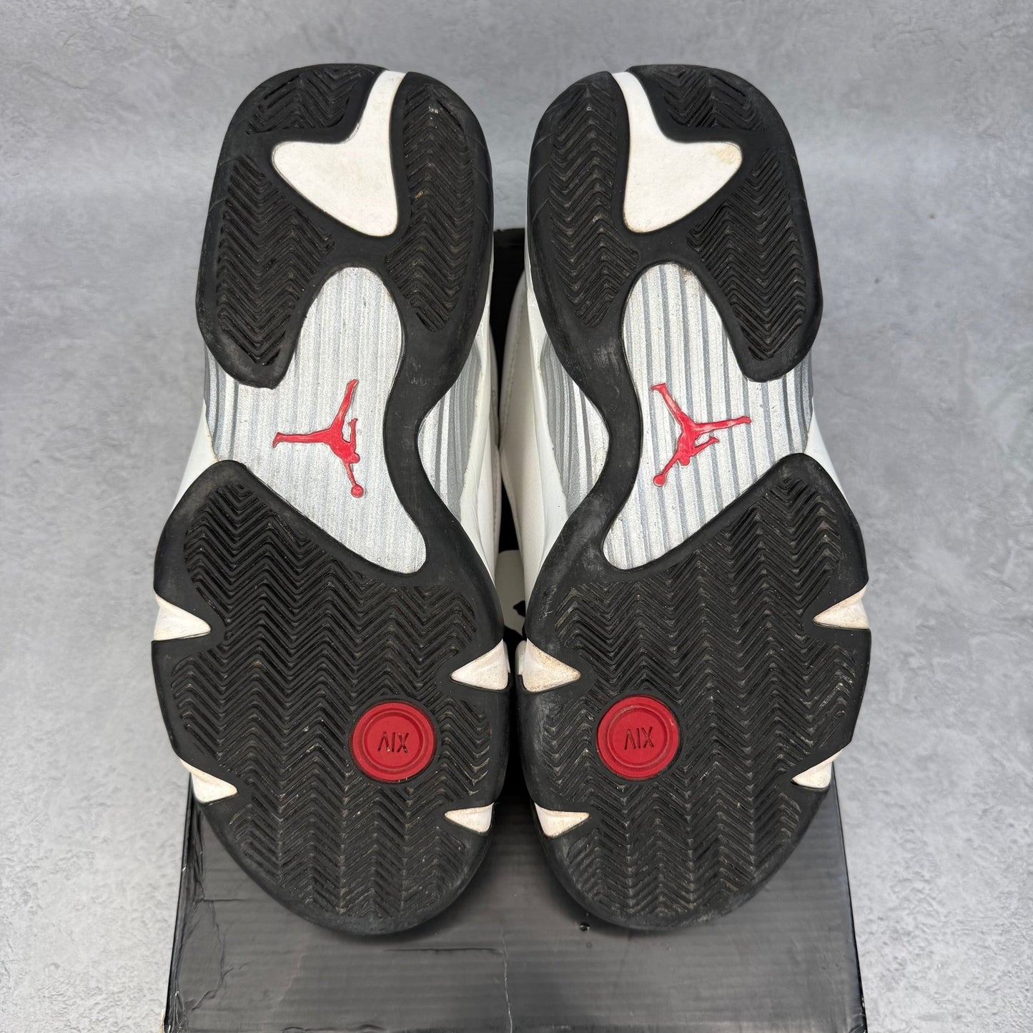 Jordan 14 Retro Black Toe (2014) *pre - owned* SIZE 8.5 - Kicks Collective PA - Jordan - 487471-102 - Men's Shoes - 8.5M/10W - Pre - Owned