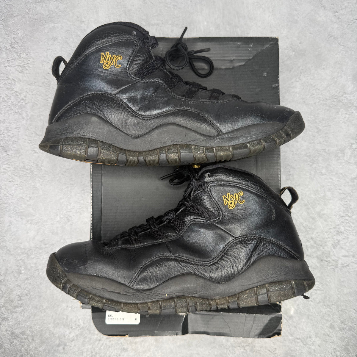 Jordan 10 Retro New York City (2016) (GS) *pre-owned* SIZE 7Y
