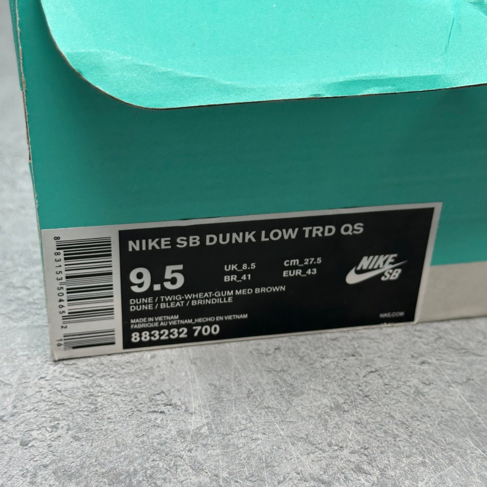 Nike SB Dunk Low Wheat (2017) *pre - owned* SIZE 9.5 - Kicks Collective PA - Nike - 883232-700 - Men's Shoes - 9.5M/11W - Pre - Owned