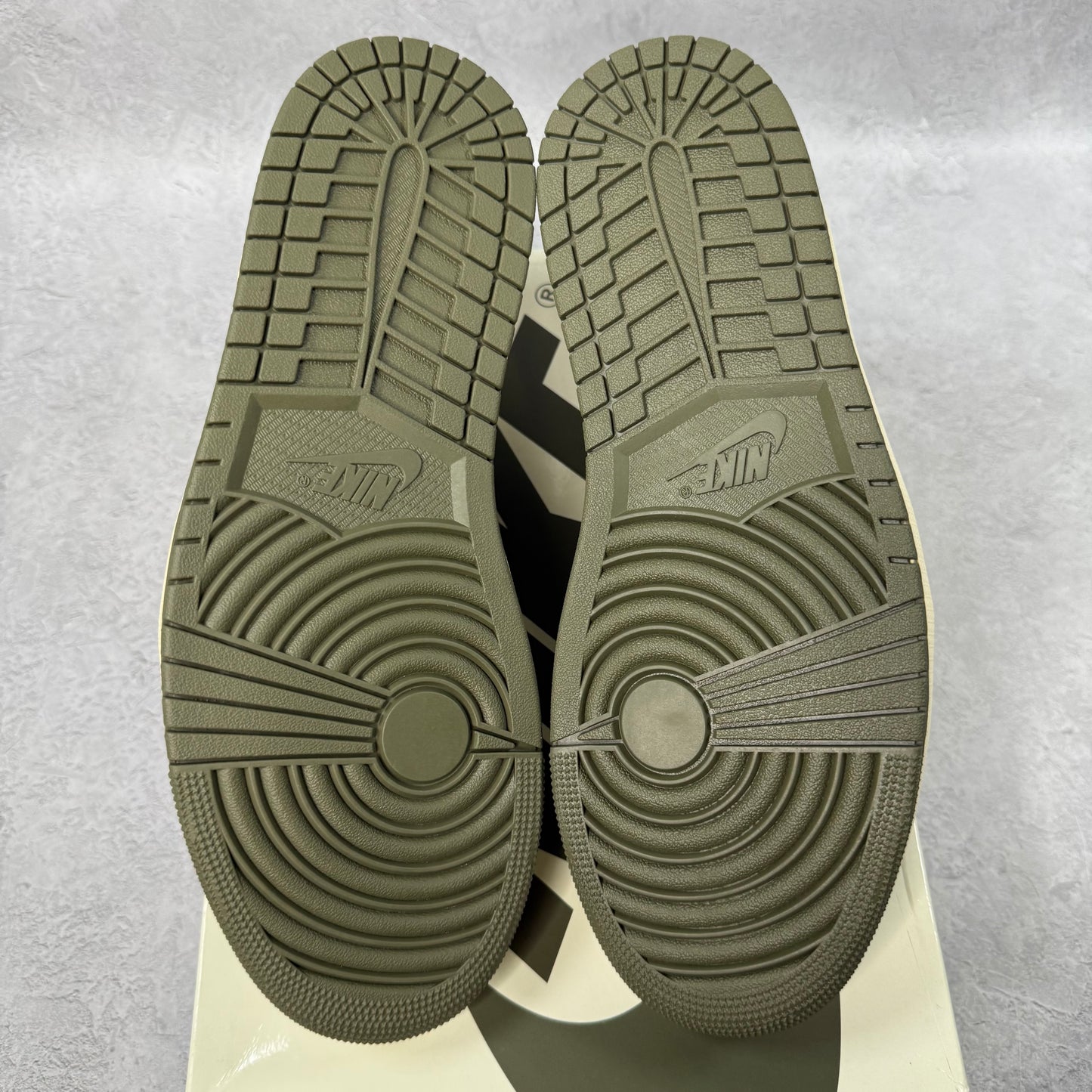 Jordan 1 Retro Low OG SP Travis Scott Medium Olive