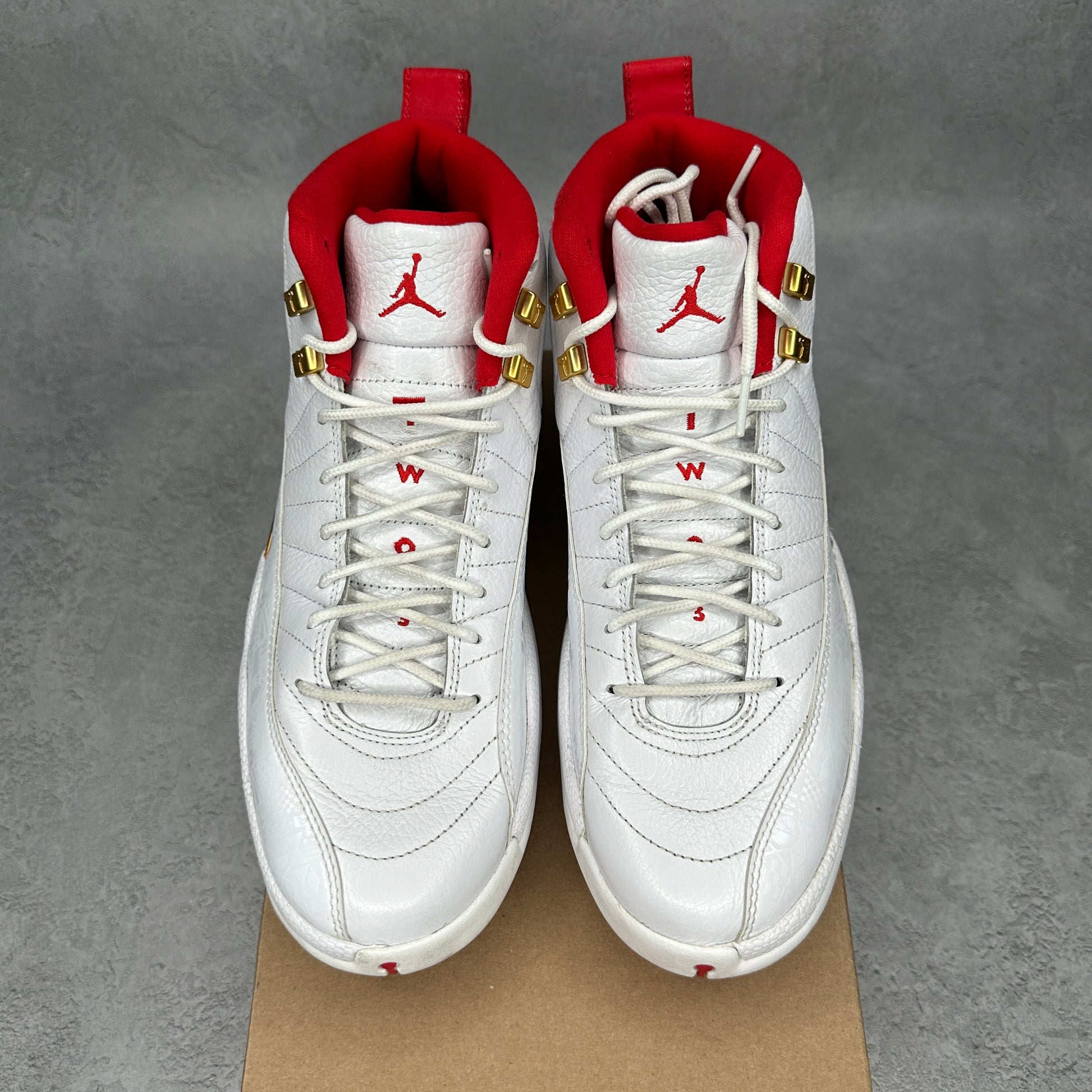 Jordan 12 Retro FIBA (2019) *pre-owned* SIZE 10