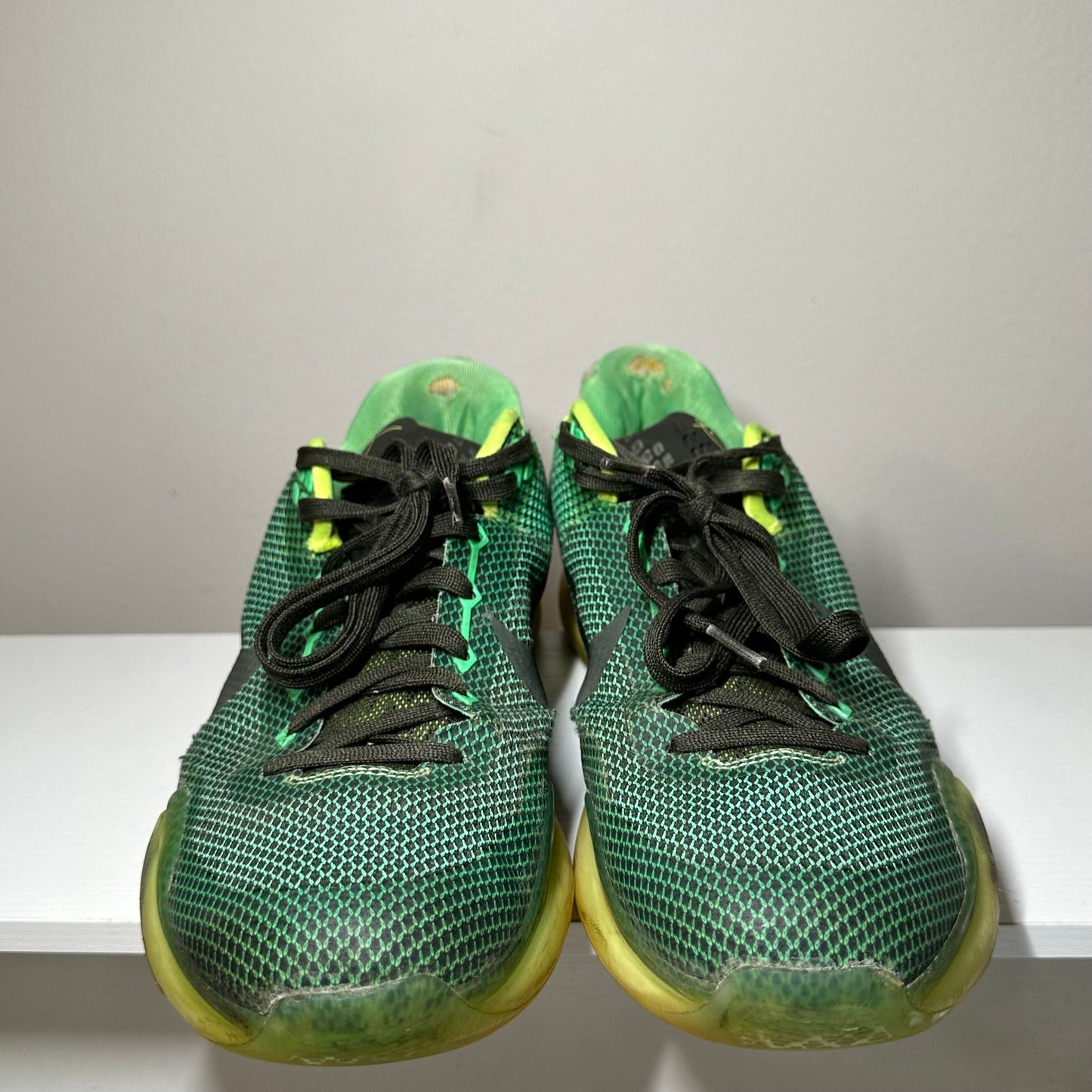 Nike Kobe 10 Vino *pre-owned* (SIZE 11.5)