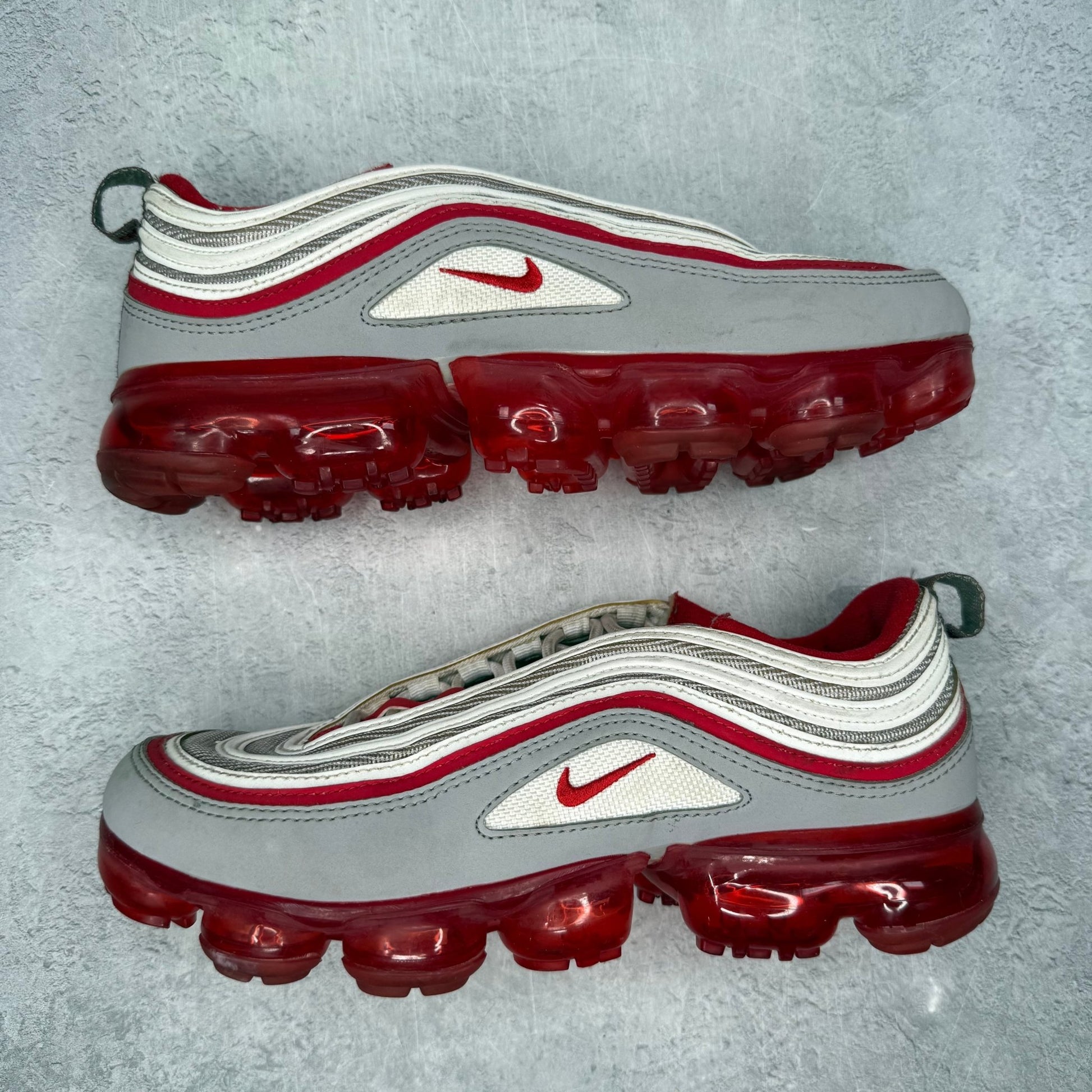 Nike Air VaporMax 97 Atmosphere Grey University Red (GS) *pre - owned* SIZE 6.5Y - Kicks Collective PA - Nike - BV1153-002 - Kid's Shoes - 6.5Y - Pre - Owned - No Box