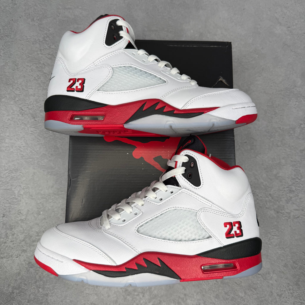 Jordan 5 Retro Fire Red Black Tongue (2025) *pre-owned* SIZE 9