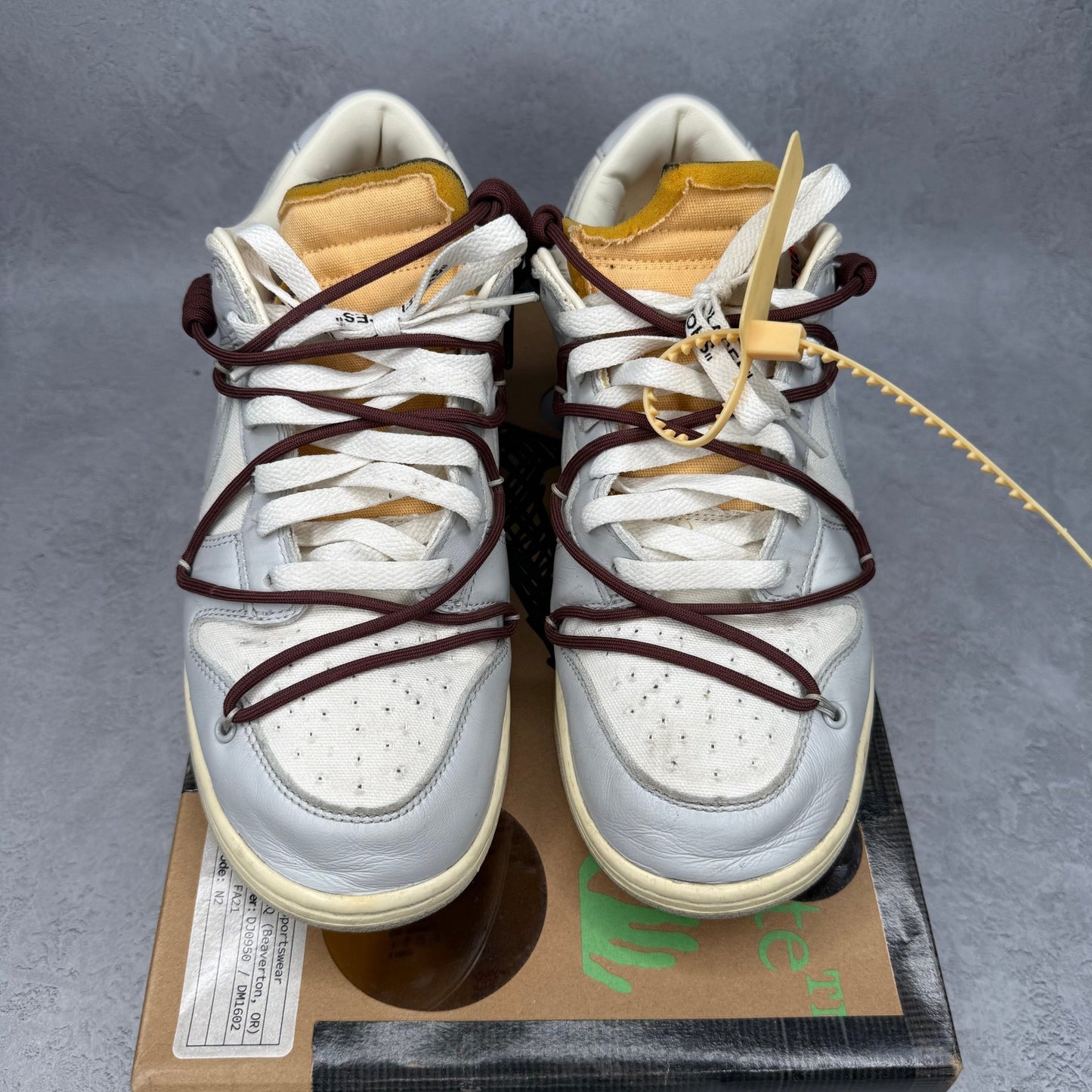 Nike Dunk Low Off - White Lot 46 *pre - owned* SIZE 10.5 - Kicks Collective PA - Nike - DM1602-102 - Men's Shoes - 10.5M/12W - Pre - Owned