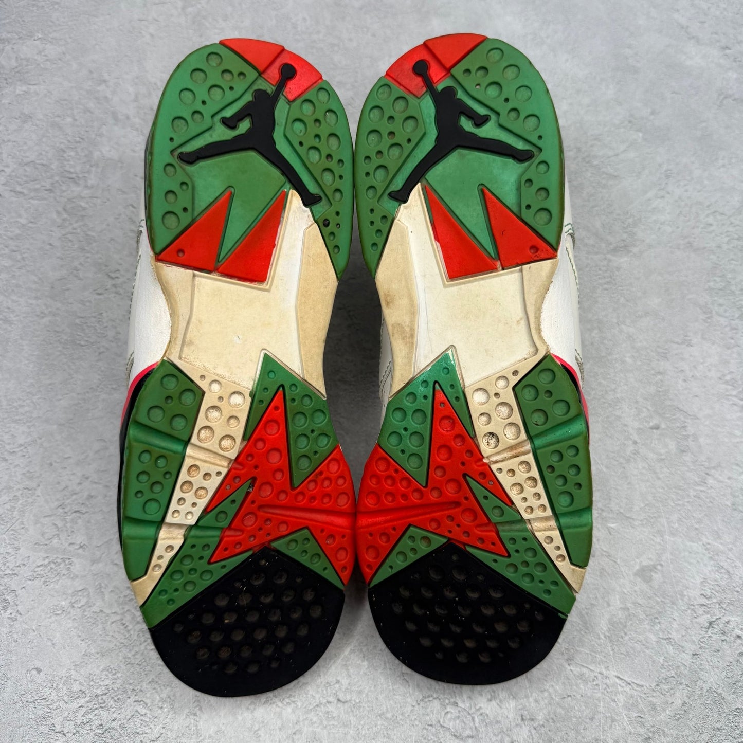 Jordan 7 Retro Verde (GS) *pre - owned* SIZE 6Y - Kicks Collective PA - Jordan - 705417-138 - Kid's Shoes - 6Y - Pre - Owned - No Box