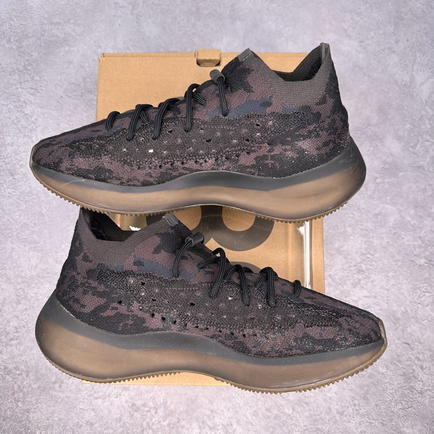 adidas Yeezy Boost 380 Onyx *pre-owned* SIZE 10.5