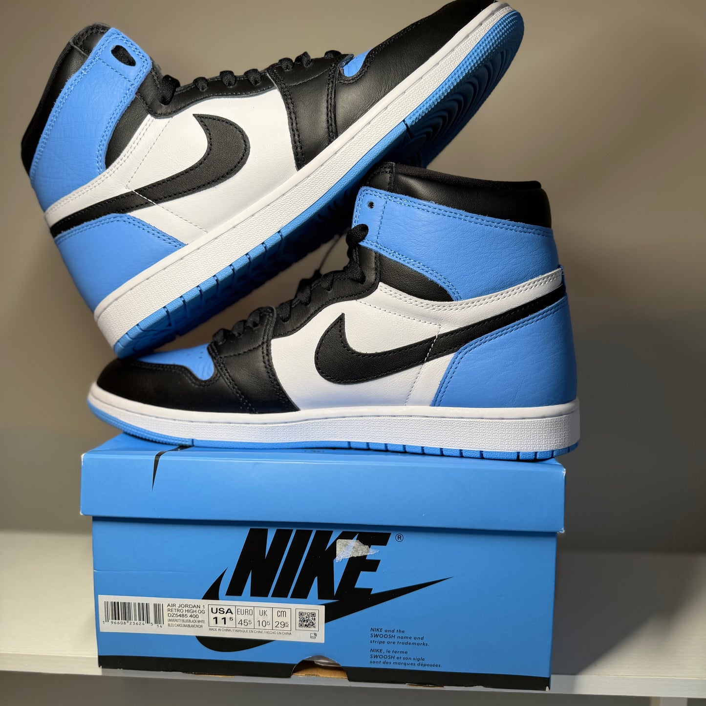 Jordan 1 Retro High OG UNC Toe *pre-owned* (SIZE 11.5)