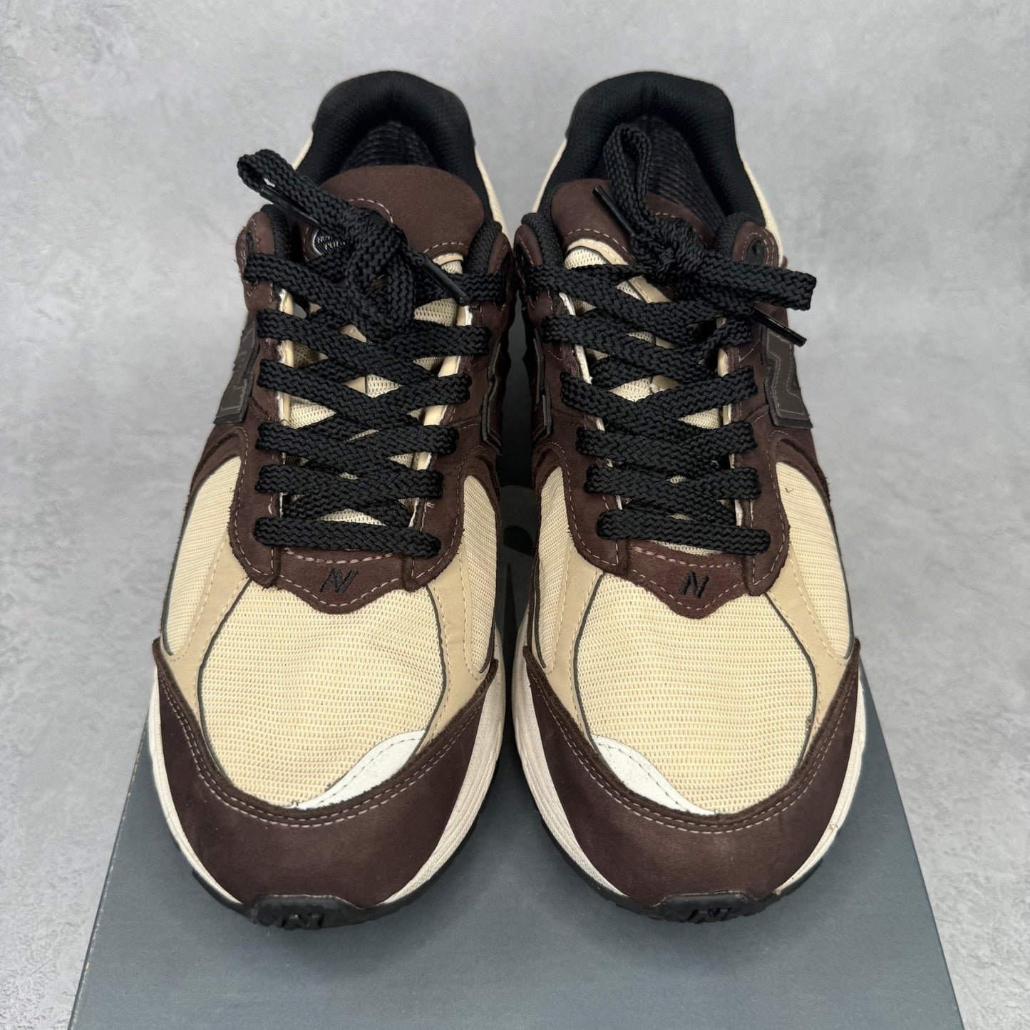New Balance 2002R Gore - Tex Black Coffee *pre - owned* SIZE 11 - Kicks Collective PA - New Balance - M2002RXQ - Men's Shoes - 11M/12.5W - Pre - Owned