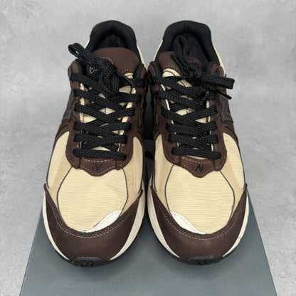 New Balance 2002R Gore-Tex Black Coffee *pre-owned* SIZE 11