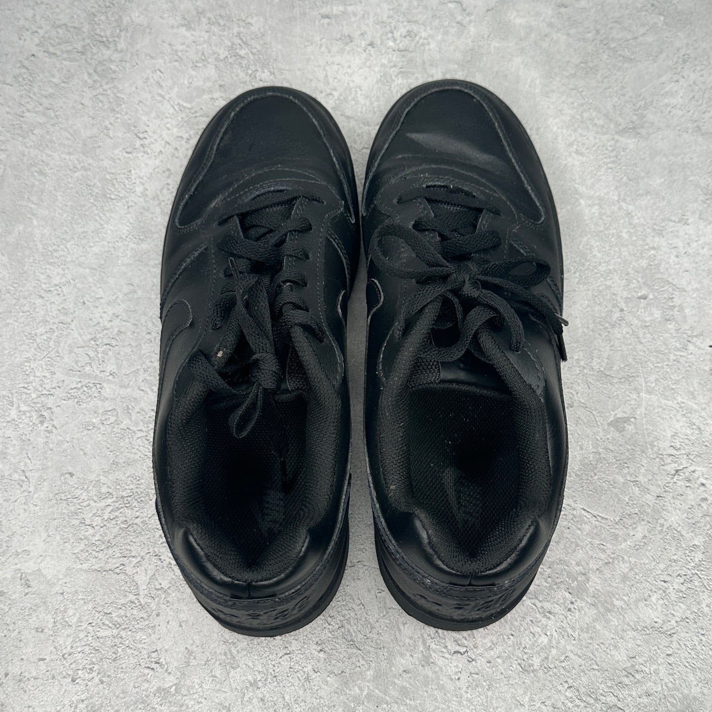 Nike Ebernon Low Triple Black *pre-owned* SIZE 10