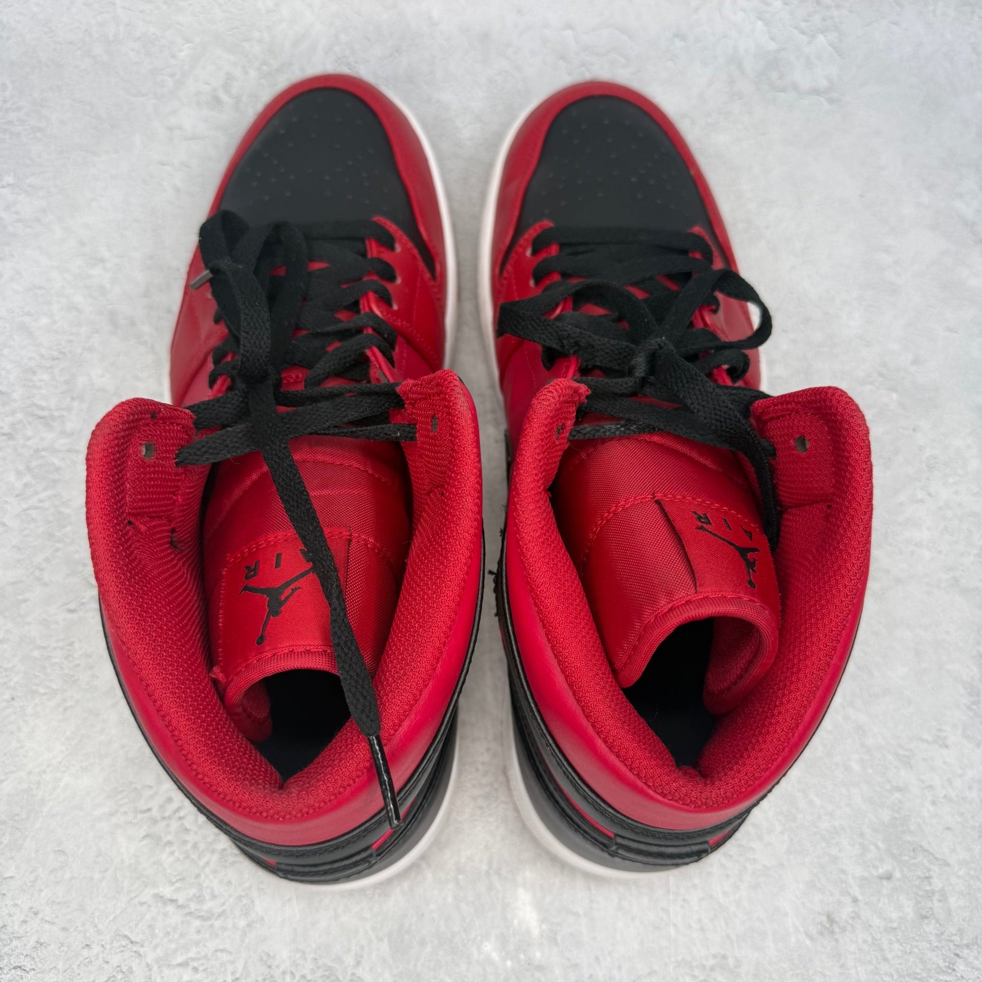 Jordan 1 Mid Reverse Bred (2021) *pre - owned* SIZE 10.5 - Kicks Collective PA - Jordan - 554724-660 - Men's Shoes - 10.5M/12W - Pre - Owned - No Box