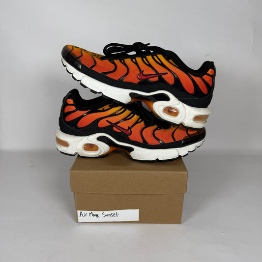 Nike Air Max Plus Sunset (2018) (pre-owned) (SIZE 7Y)