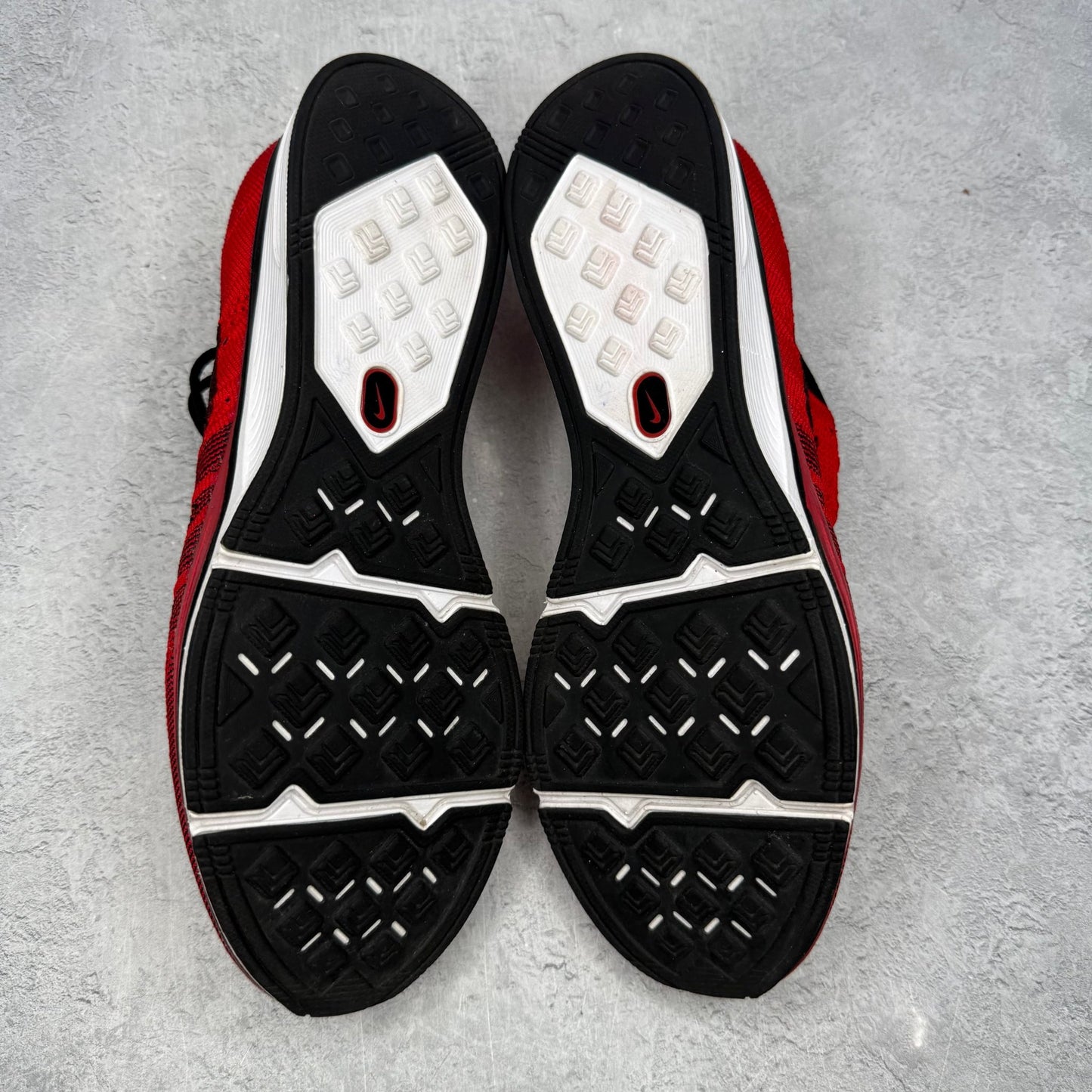 Nike Flyknit Trainer University Red (2018) *pre - owned* SIZE 10 - Kicks Collective PA - Nike - AH8396-601 - Men's Shoes - 10M/11.5W - Pre - Owned - No Box