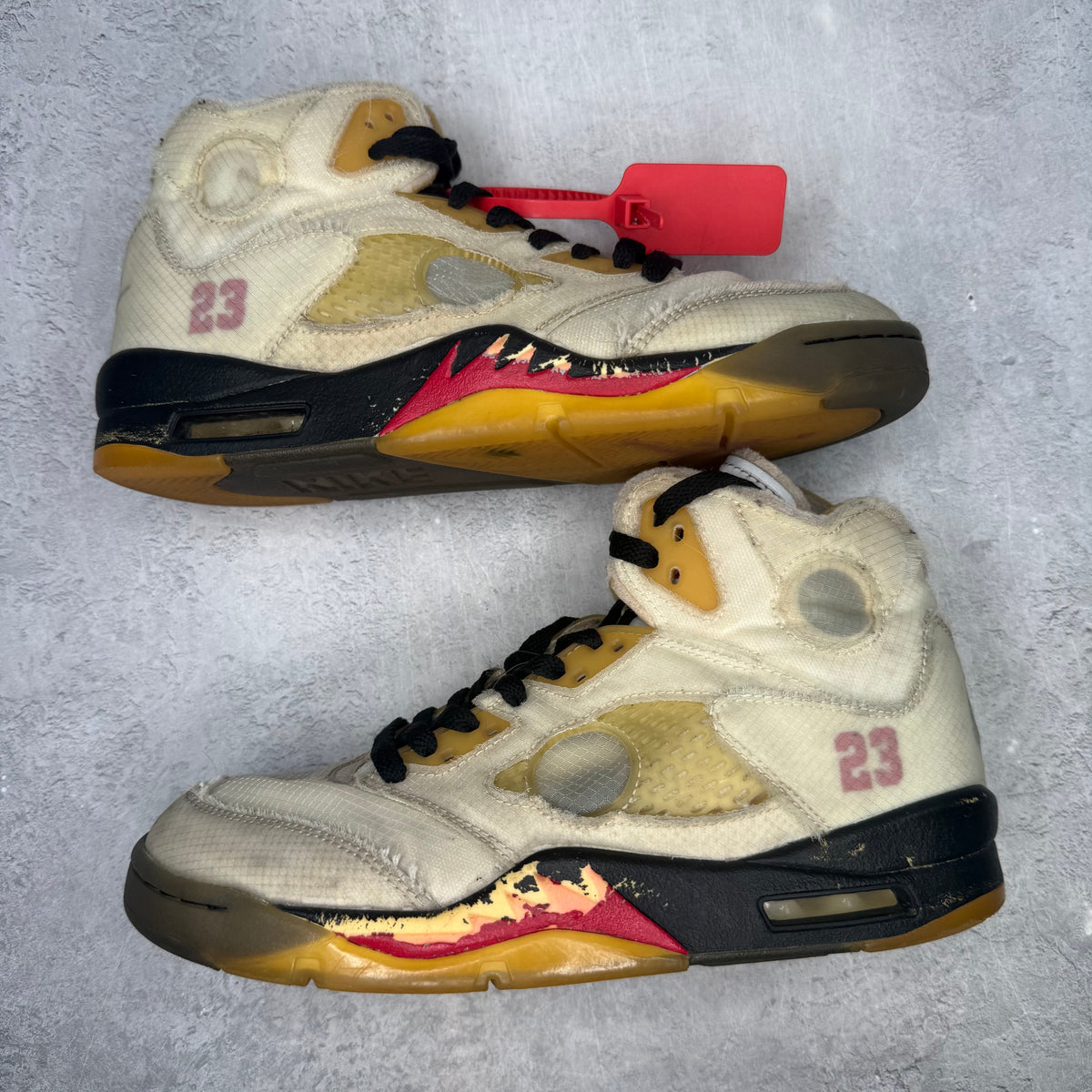 Jordan 5 Retro Off-White Sail *pre-owned* SIZE 8
