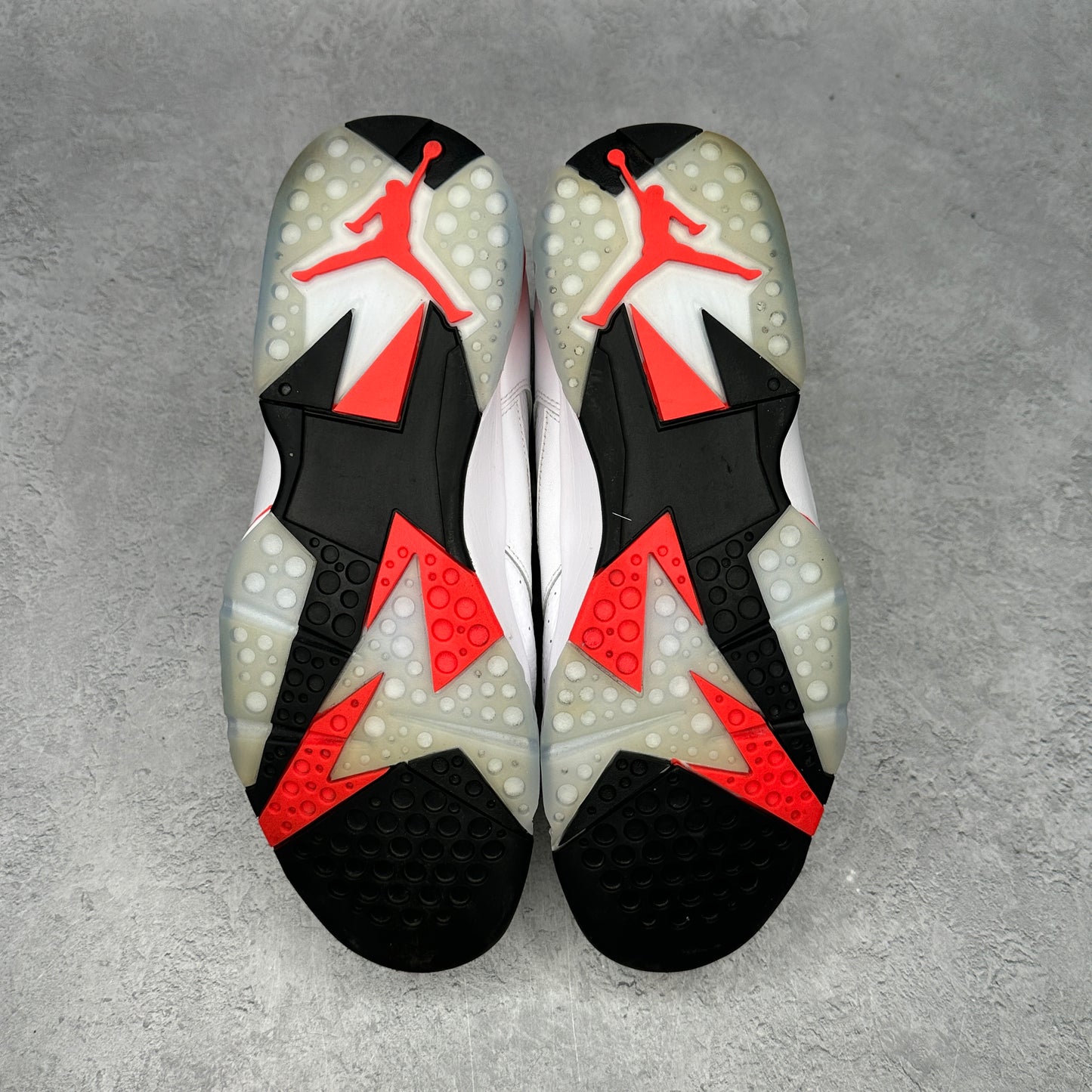 Jordan 7 Retro White Infrared *pre-owned* SIZE 11