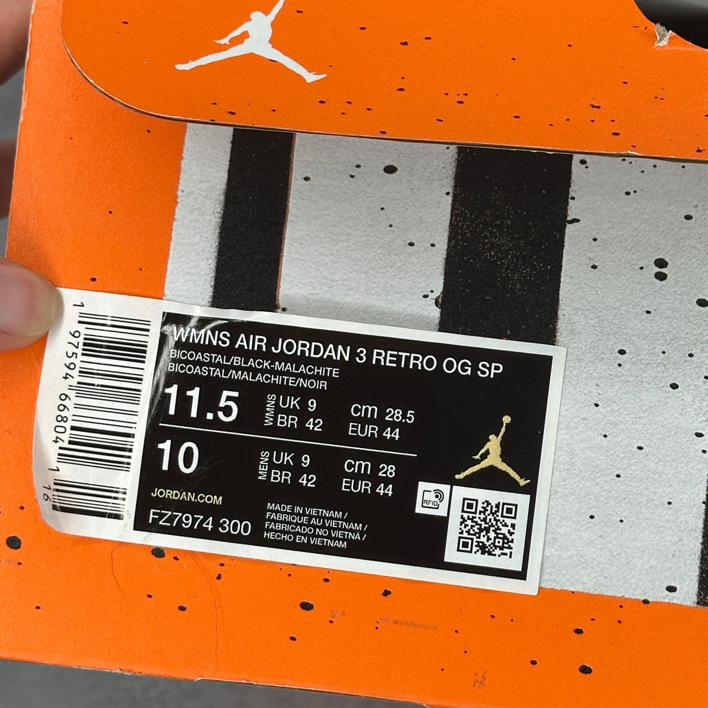 Jordan 3 Retro SP Nina Chanel Abney Bicoastal (Women's) *pre - owned* SIZE 10M/11.5W - Kicks Collective PA - Jordan - FZ7974 - 300 - Women's Shoes - 10M/11.5W - Pre - Owned
