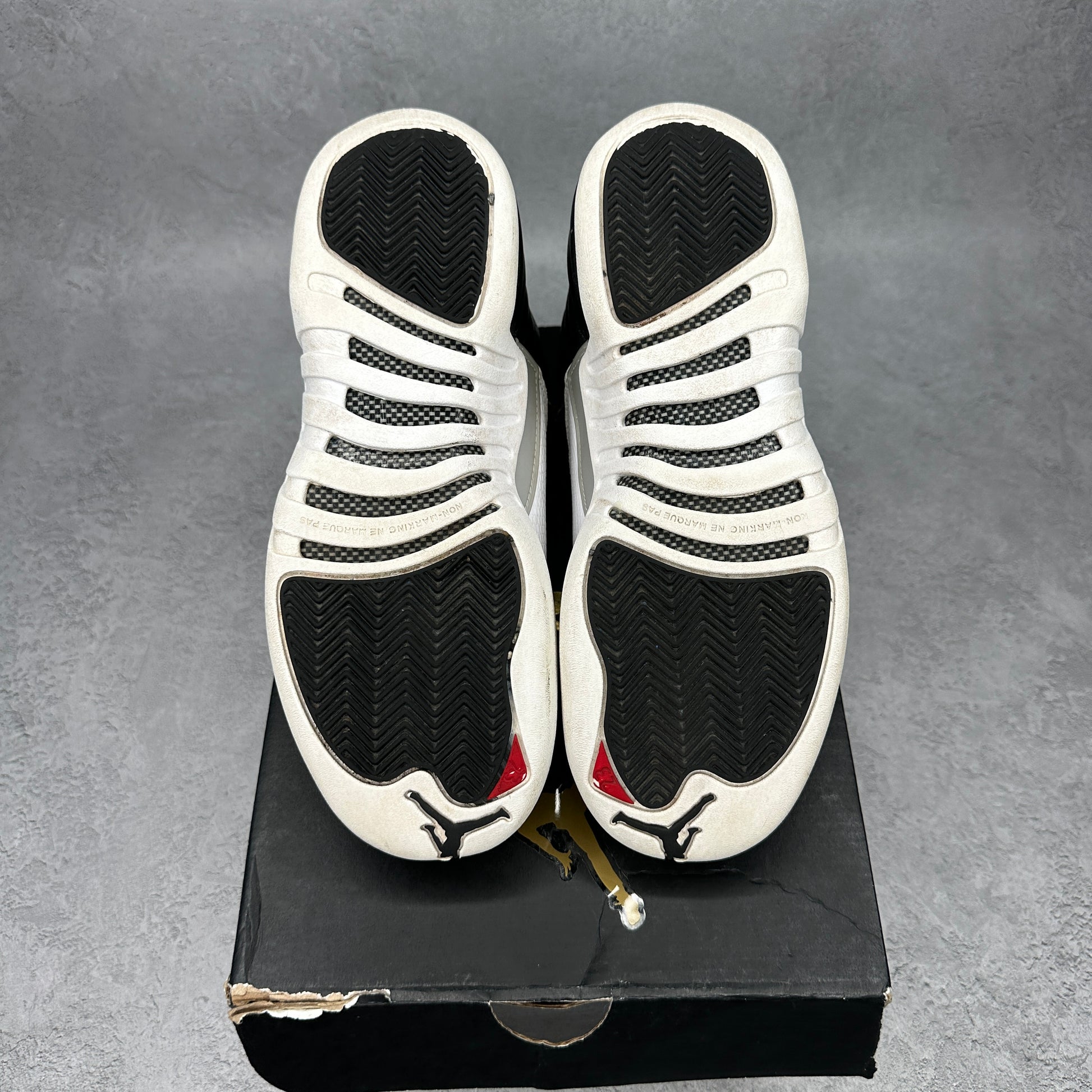 Jordan 12 Retro Playoffs (2022) (GS) *pre-owned* SIZE 6.5Y