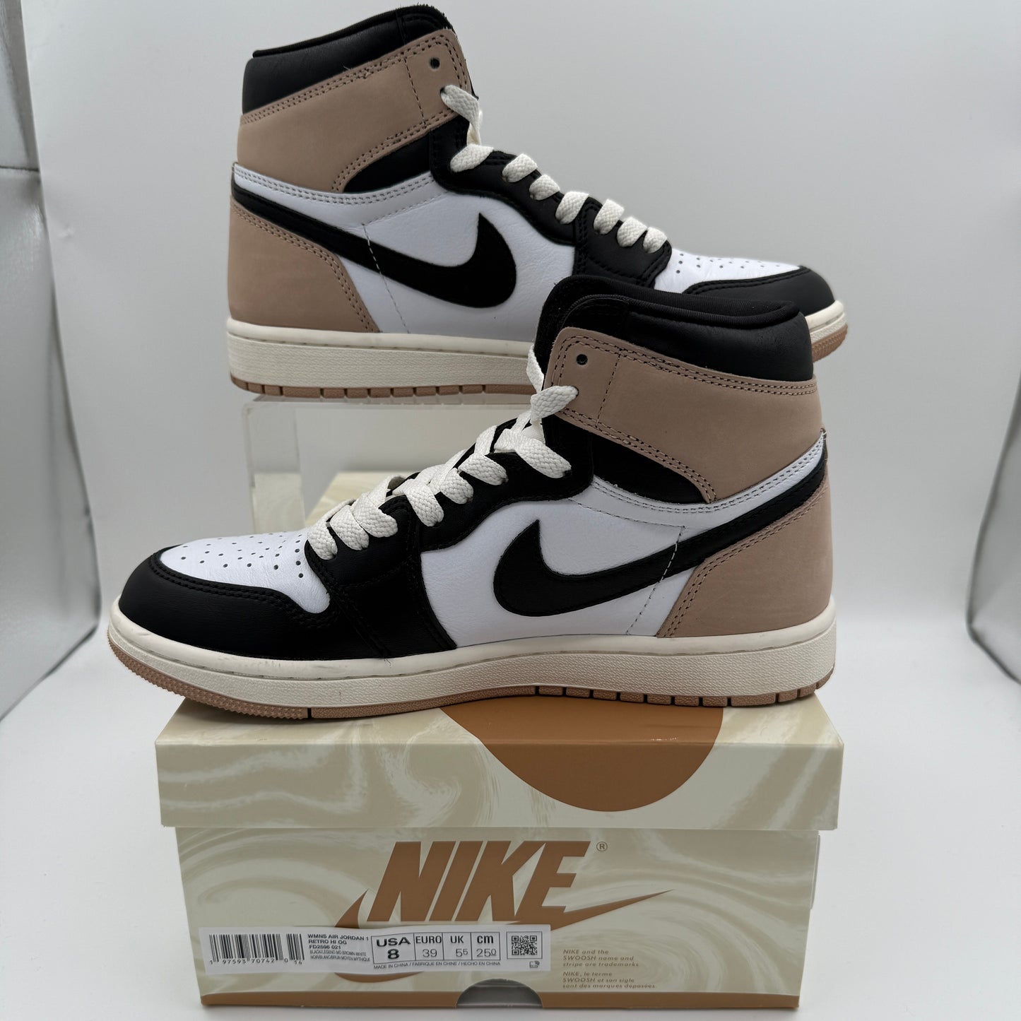 Jordan 1 Retro High OG Latte (Women’s) *pre-owned* (SIZE 8W)